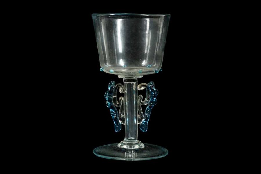 A VENETIAN MURANO GLASS WINGED GOBLET 'FACON DE VENISE' - Image 2 of 2