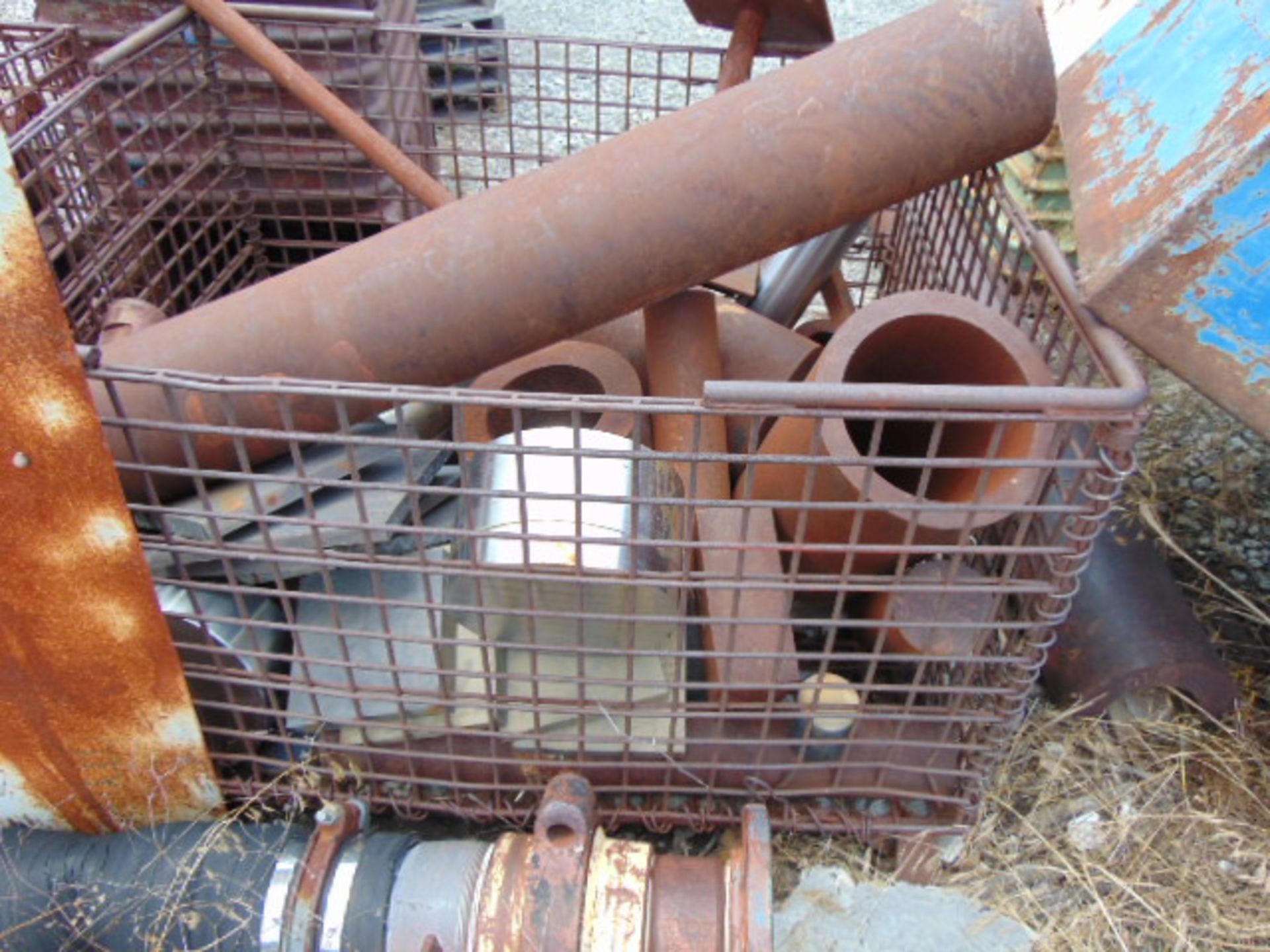 LOT CONSISTING OF: steel boxes, steel & wire baskets, assorted (in yard) - Image 4 of 7