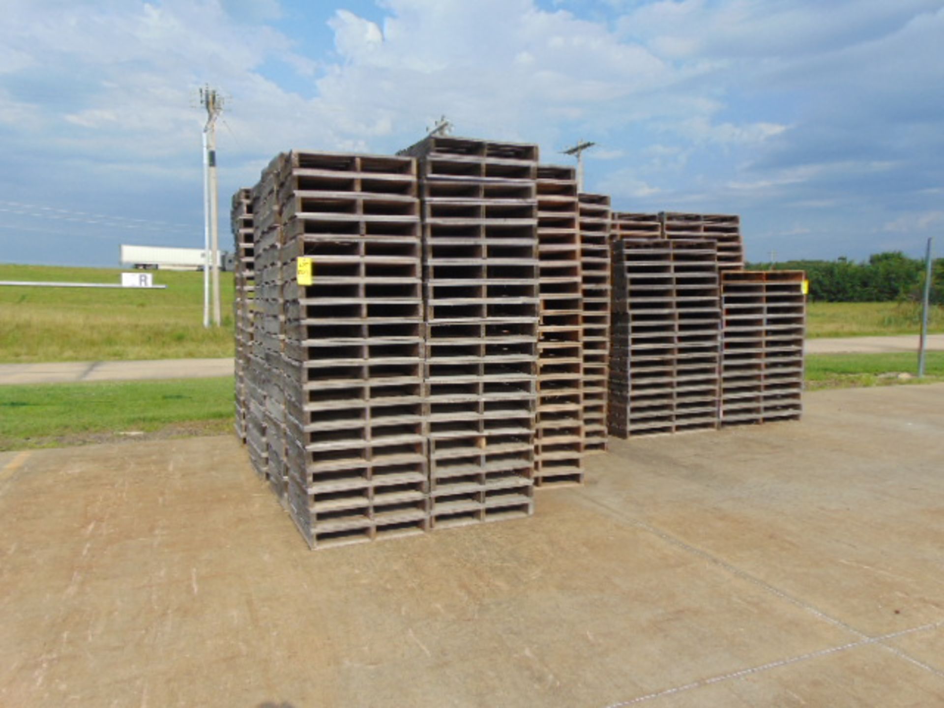 LOT OF PALLETS, assorted (in yard) (Located at: 401 Stephen Taylor Blvd. McAlester, OK 74501)