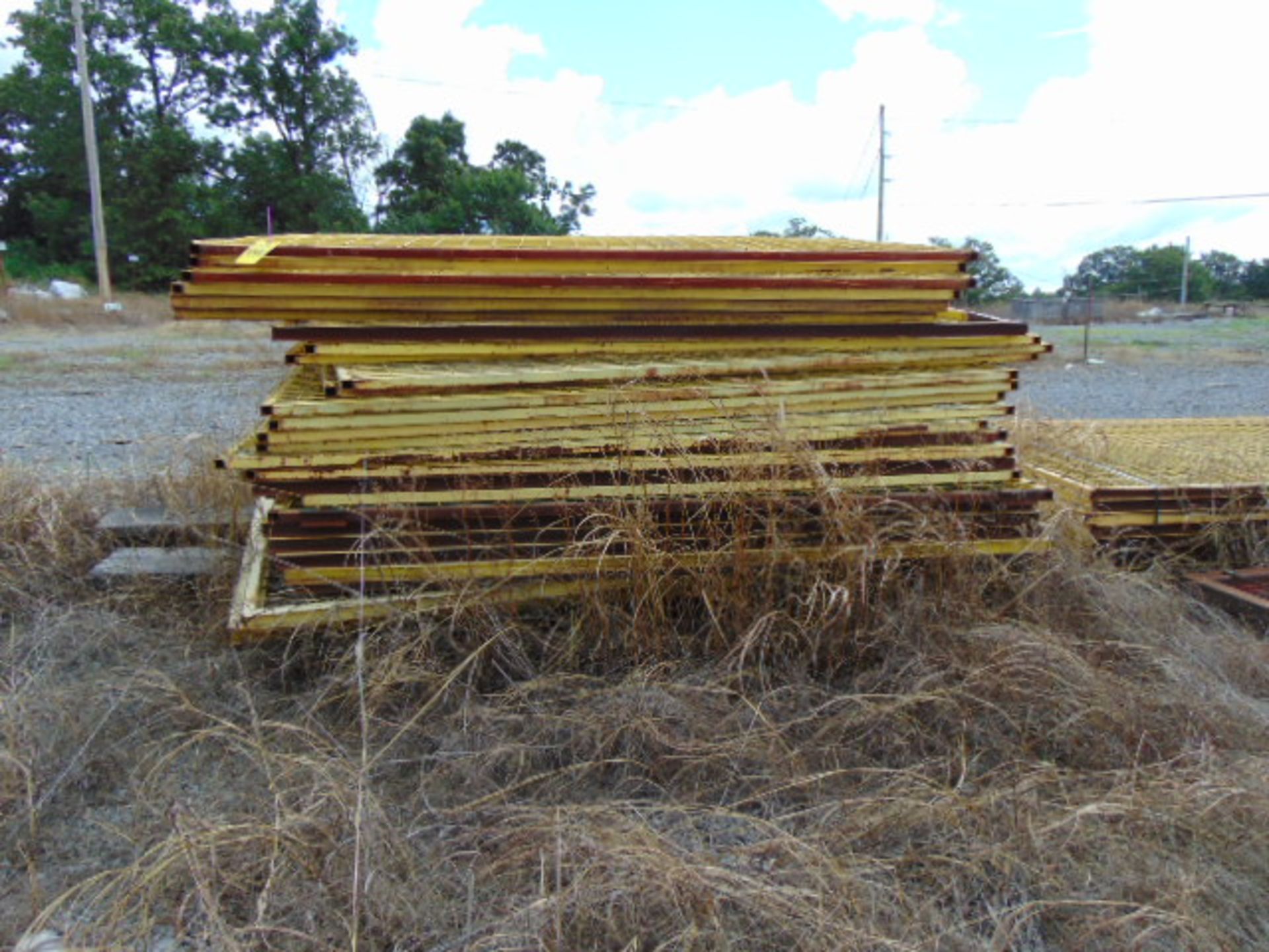 LOT OF STEEL CRIBBING, assorted (in yard)