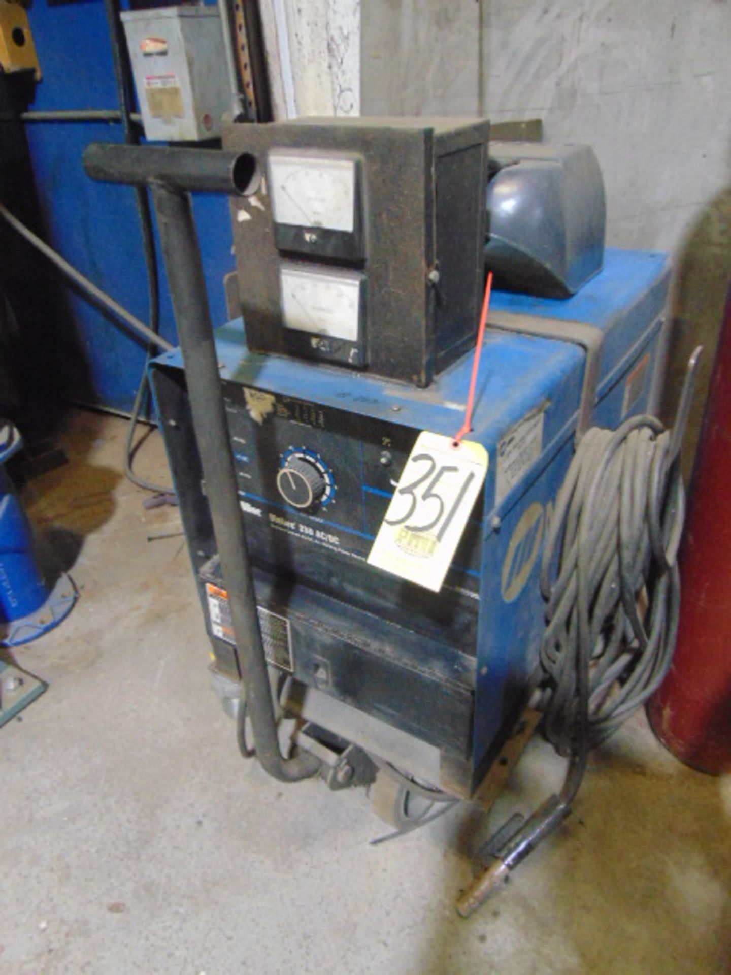 WELDING MACHINE, MILLER MDL. DIALARC 250 AC/DC WELDER, 250 amps @ 30 v., 30% duty cycle, S/N