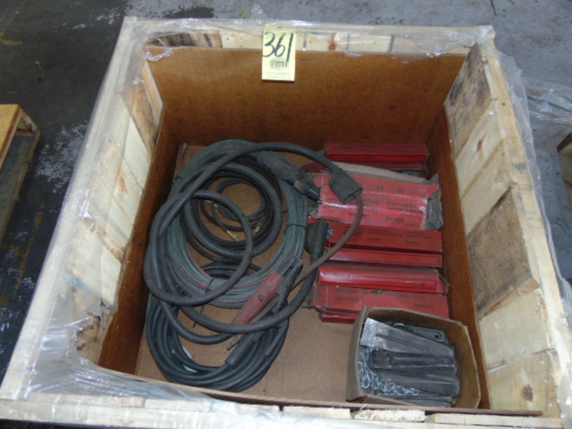 LOT OF GOUGING LEADS & ROD (in one box) (in weld shop)