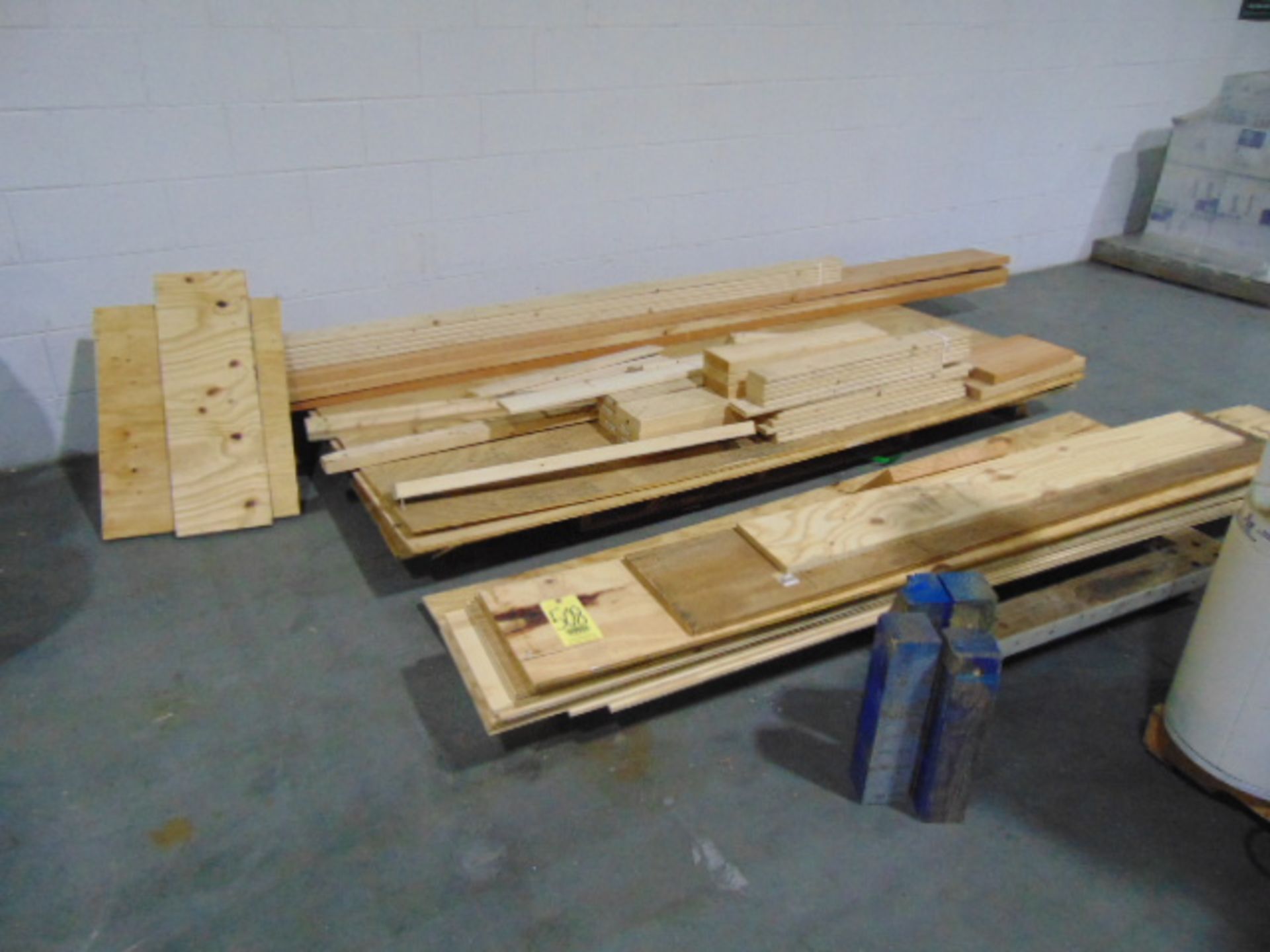 LOT OF LUMBER, assorted (Located at: 401 Stephen Taylor Blvd. McAlester, OK 74501)