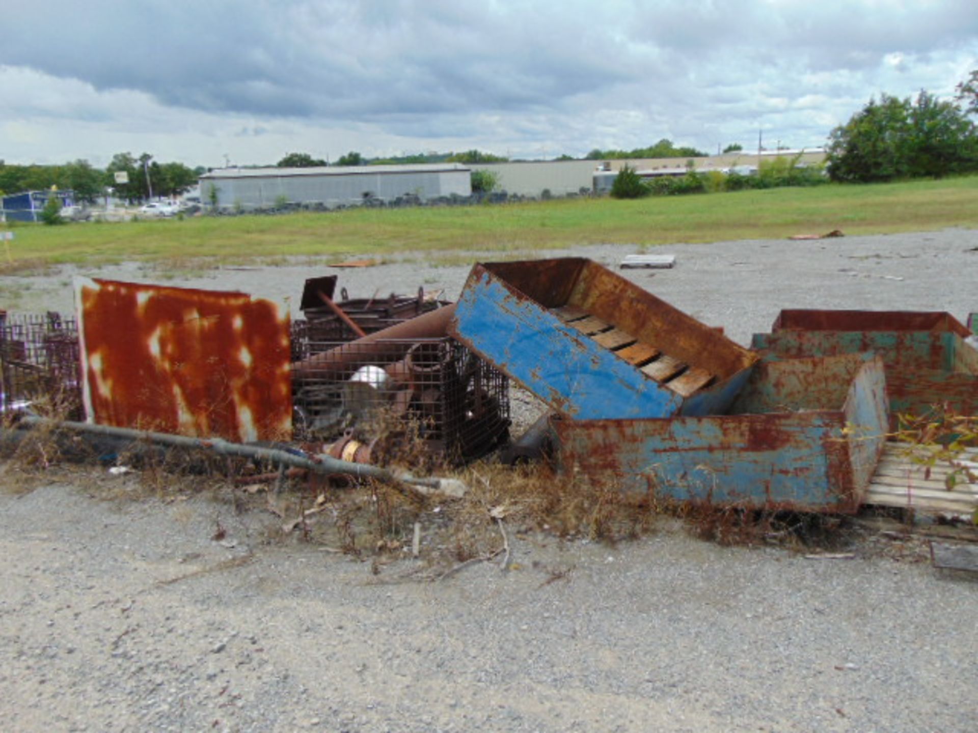 LOT CONSISTING OF: steel boxes, steel & wire baskets, assorted (in yard) - Image 3 of 7