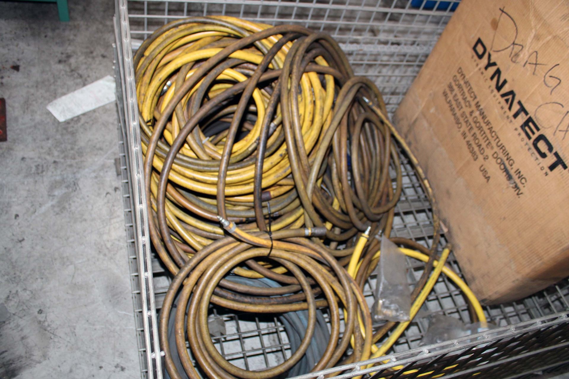 LOT OF AIR LINE & AIR LINE REELS (IN TWO WIRE BASKETS) - Image 4 of 4
