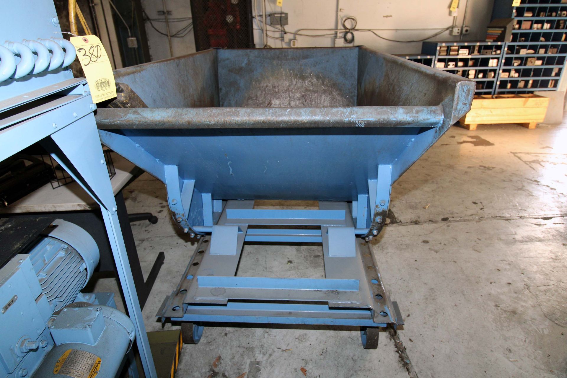 SELF DUMPING MOBILE HOPPER 36" X 60" - Image 2 of 2