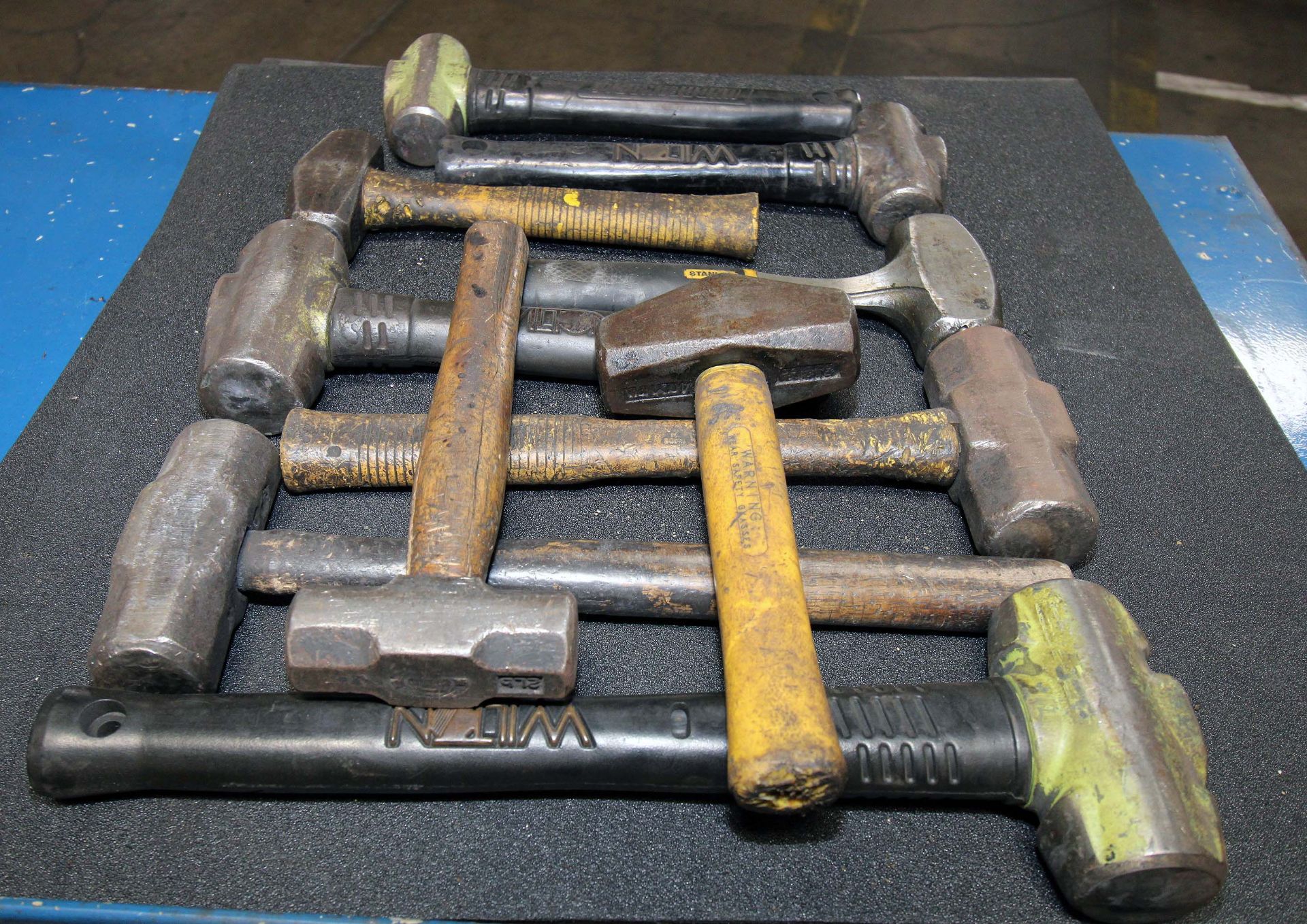 LOT OF METAL HAMMERS (APPROX. 10)