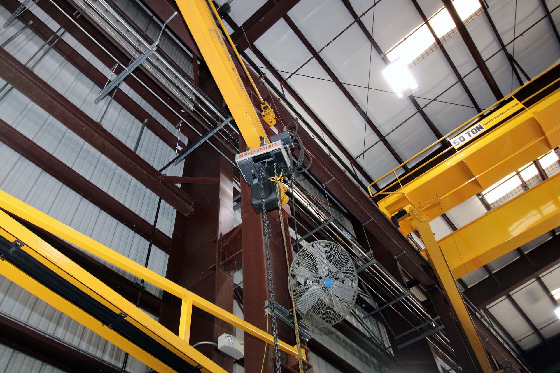 COLUMN MOUNTED JIB CRANE, 3 T. X APPROX. 20' REACH, 18' ht. under hook, Kone 3 T. elec. chain hoist, - Image 2 of 2