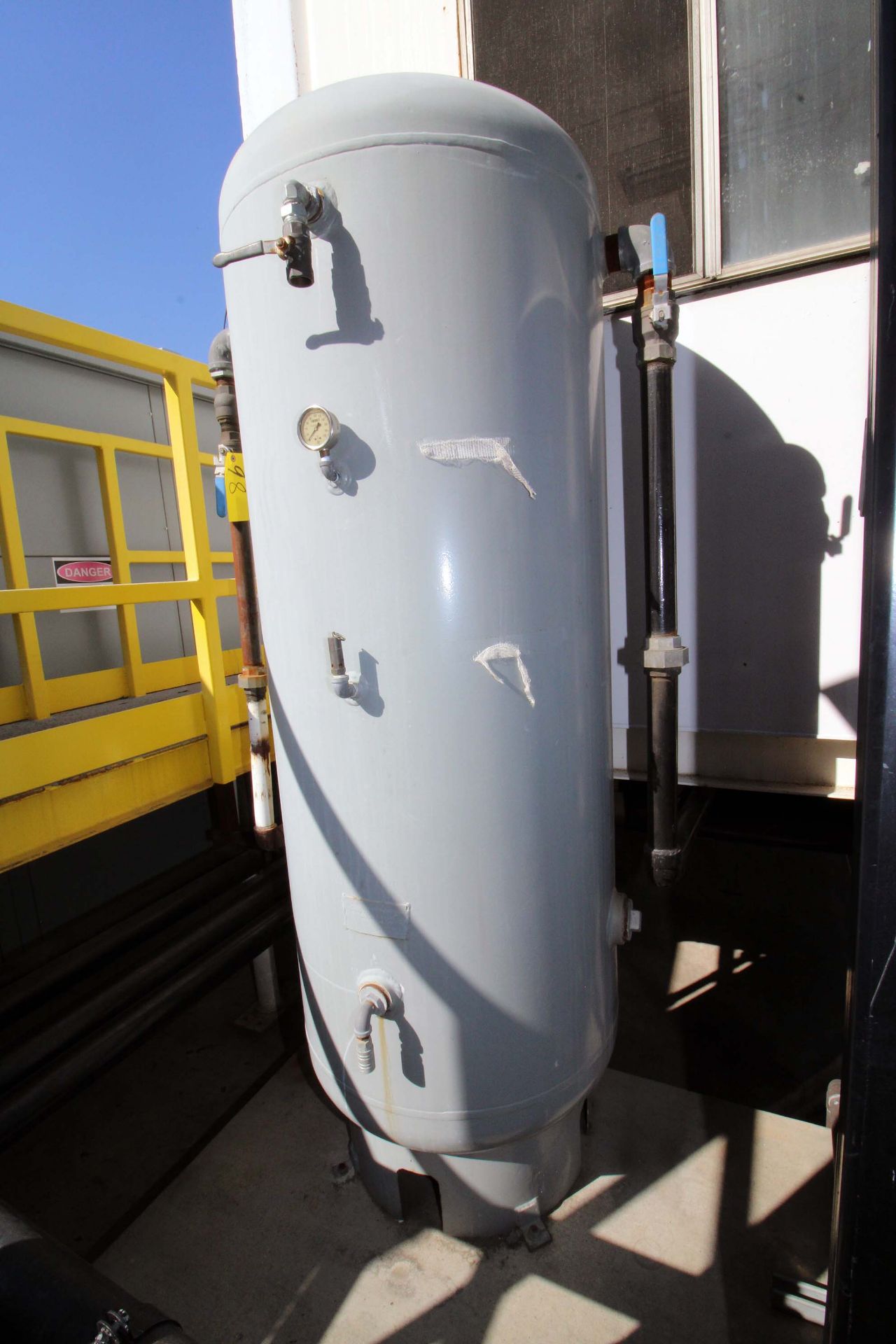 AIR RECEIVING TANK, approx. 87" ht., 32" dia. - Image 2 of 4