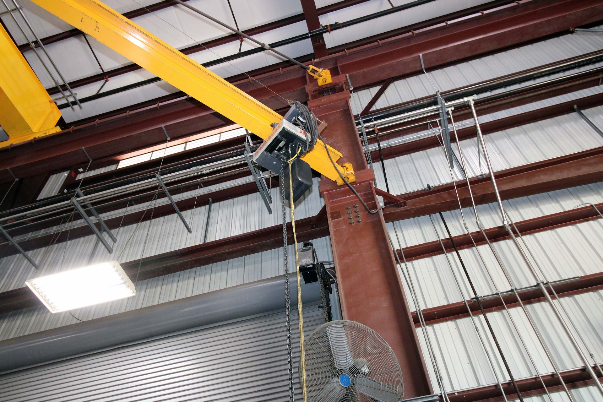 COLUMN MOUNTED JIB CRANE, 3 T. X APPROX. 20' REACH, 18' ht. under hook, Kone 3 T. elec. chain hoist, - Image 2 of 2