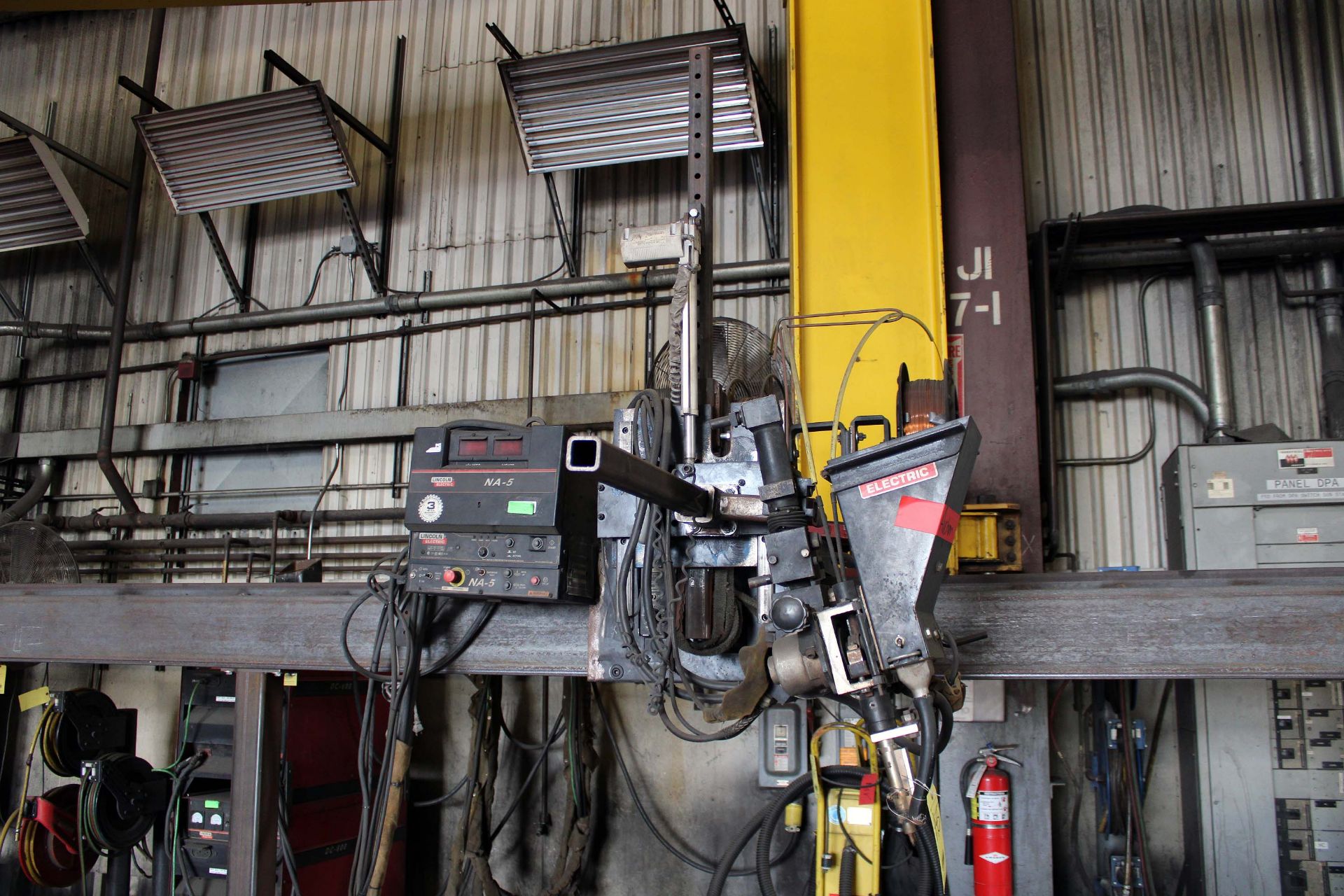 SIDE BEAM WELDING SYSTEM, LINCOLN SUB-ARC, NA-5 weld control unit, sub-arc weld head mtd. to sgl. - Image 3 of 10