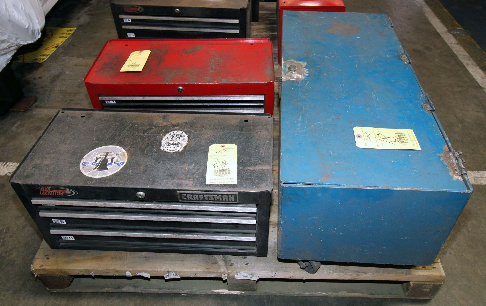 LOT OF TOOL CHESTS (3): (2) Craftsman, 3-drawer, (1) blue metal tool box - Image 4 of 4