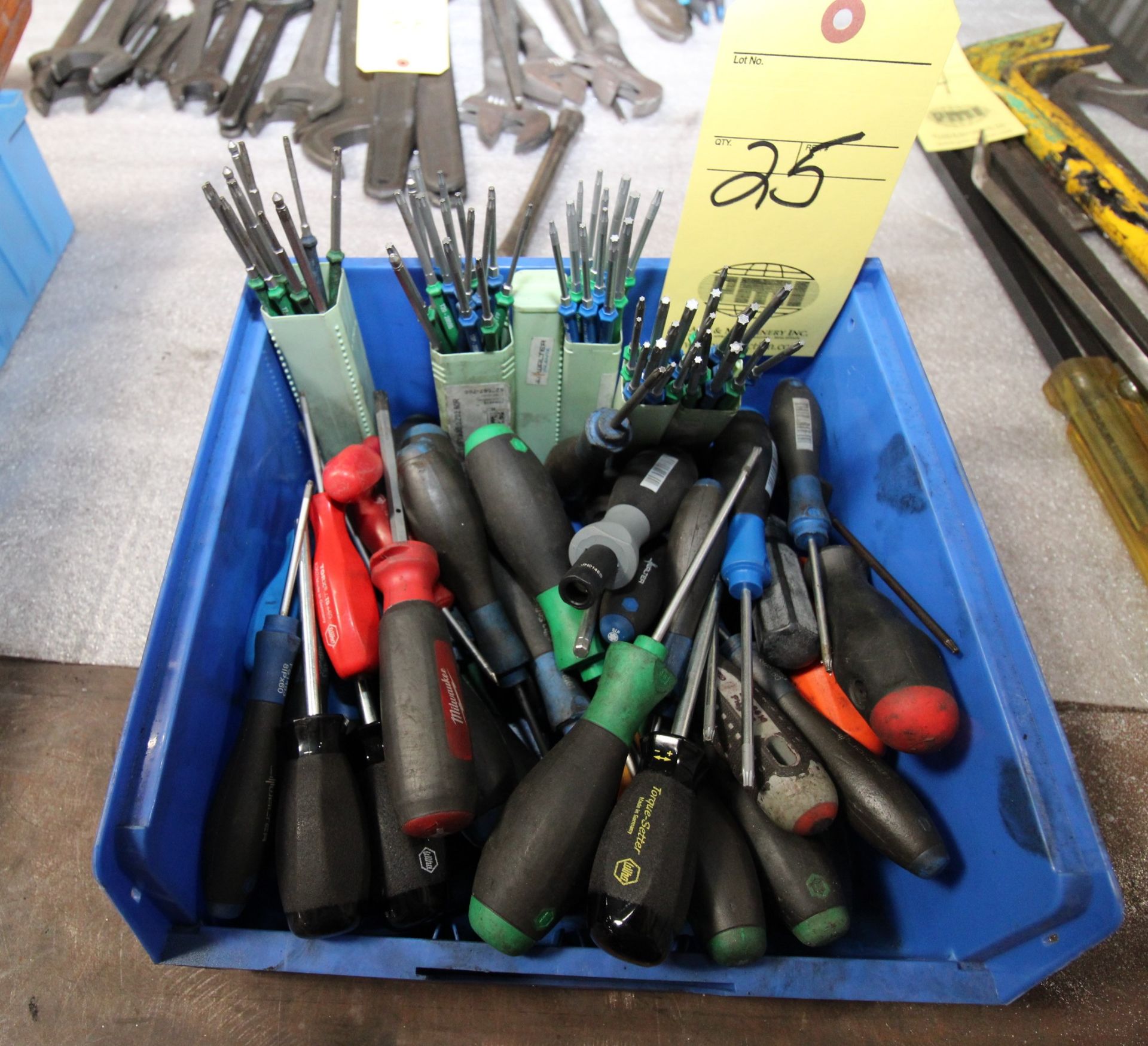 LOT OF TORQUE WRENCHES, various sizes