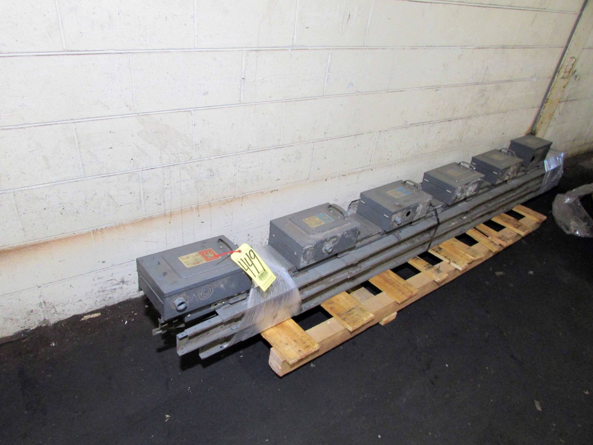 LOT OF ELECTRICAL BUSWAY, (2) 10' SECTIONS, w/ (6) 600 V 30A Busway disconnects