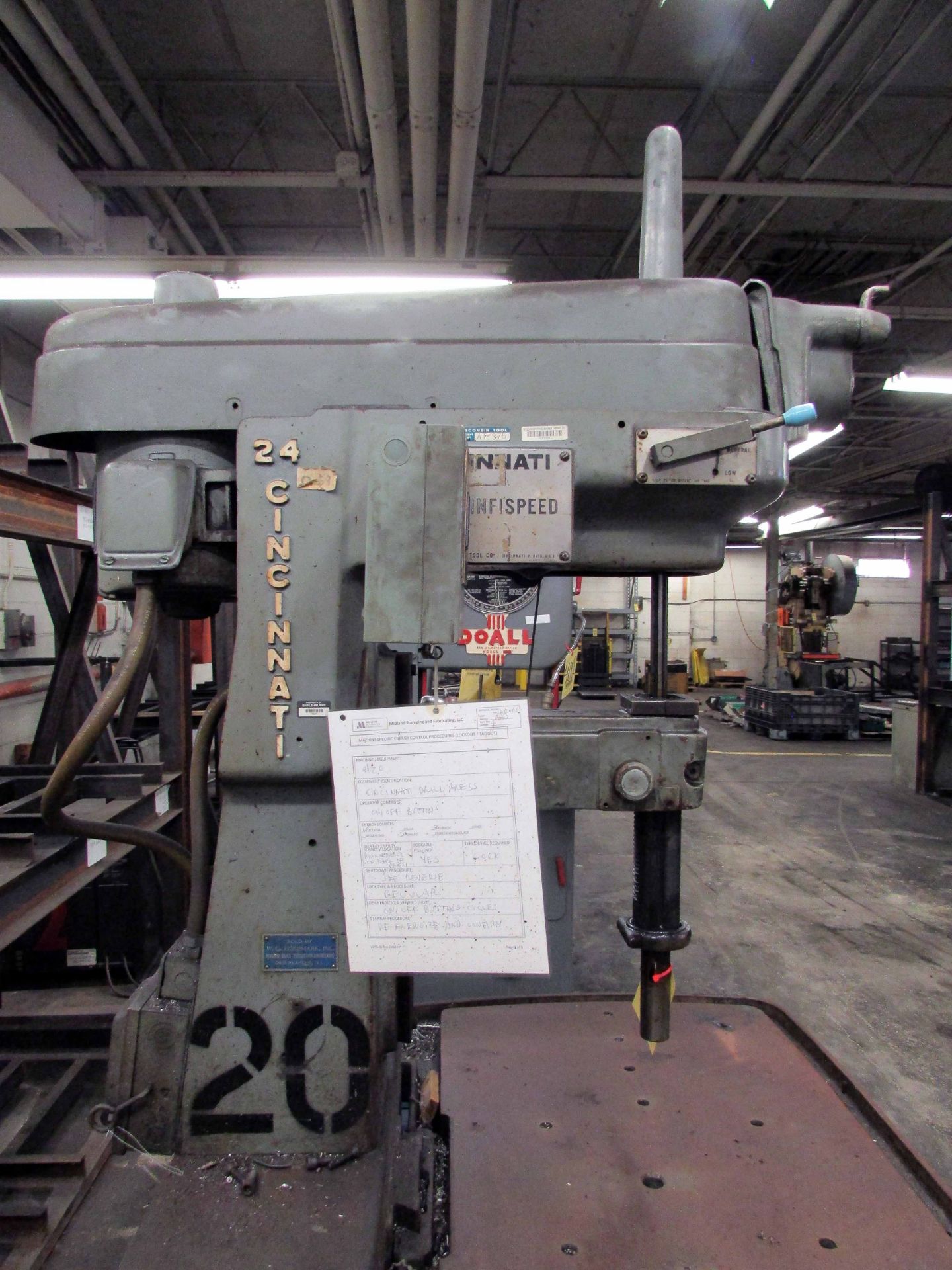 PRODUCTION DRILL PRESS, CINCINNATI MDL. 24, 24" throat, 42" x 24" adj. ht. oil groove tbl, 60-3000 - Image 4 of 4