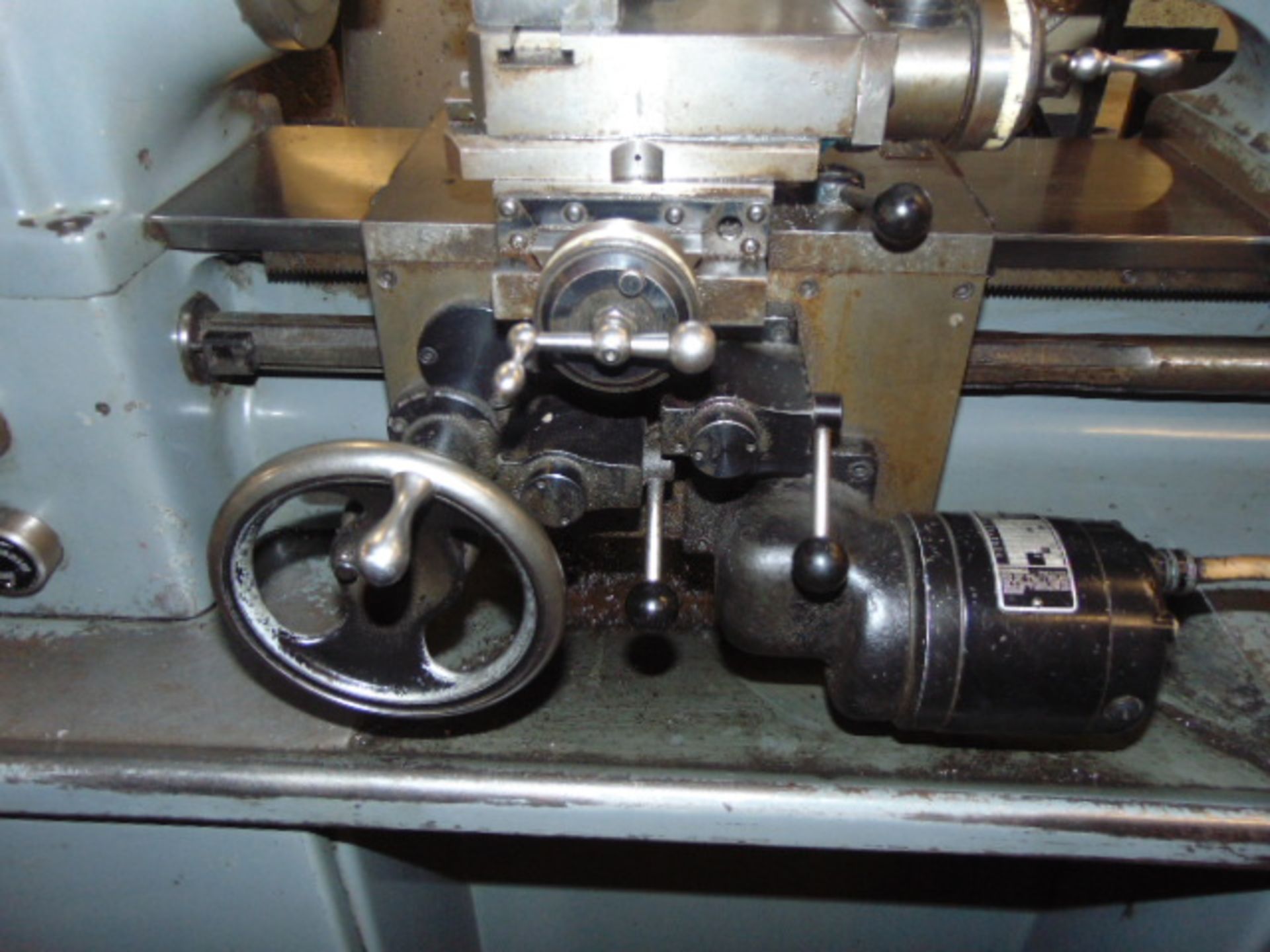 LATHE, HARDINGE 10” X 20” MDL. HLVH PRECISION, variable spds: 125-3000 RPM, assorted toolholders & - Image 2 of 7