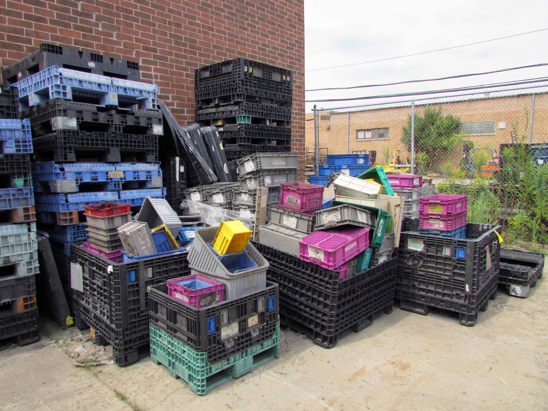 LOT OF COLLAPSIBLE PLASTIC BINS (APPROX. 36), 48" x 45", w/ plastic parts bins (large quantity), - Image 3 of 4