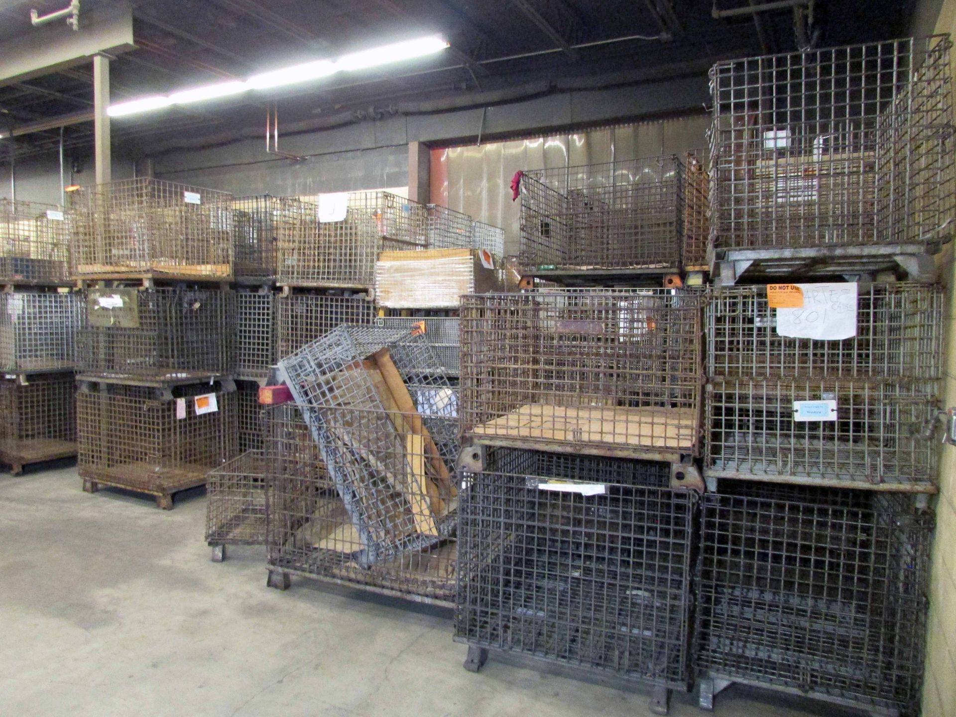 LOT OF COLLAPSIBLE WIRE BASKETS, large quantity & various sizes - Image 3 of 3