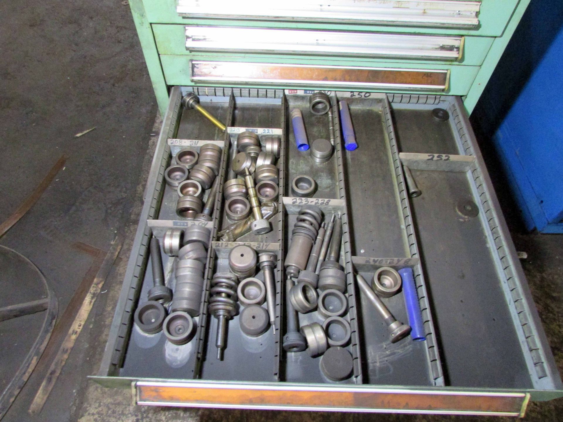 H.D. STORAGE CABINET, STANLEY VIDMAR, 7-drawer, w/ NCT punch press tooling, large assortment - Image 5 of 8