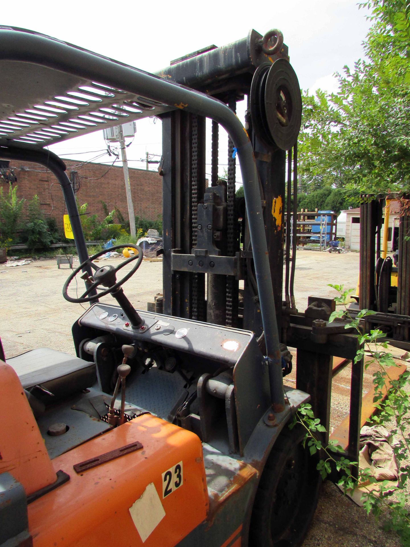 LP FORK TRUCK, HYSTER, APPROX. 20,000 LB. CAP., 3-stage mast, 96" forks, side shift, 2-speed - Image 6 of 7