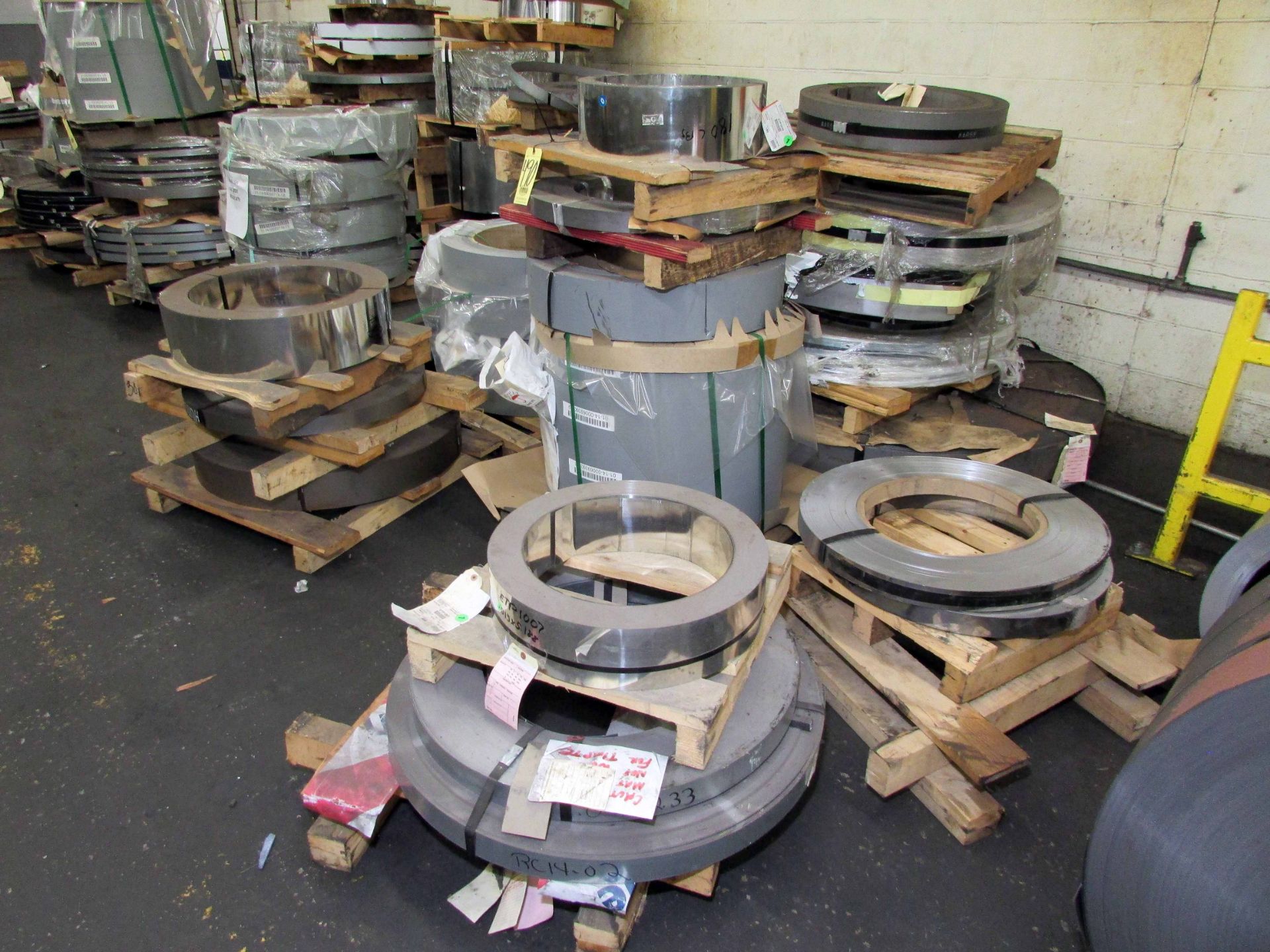 LOT OF STEEL COILS, large assortment - Image 6 of 7