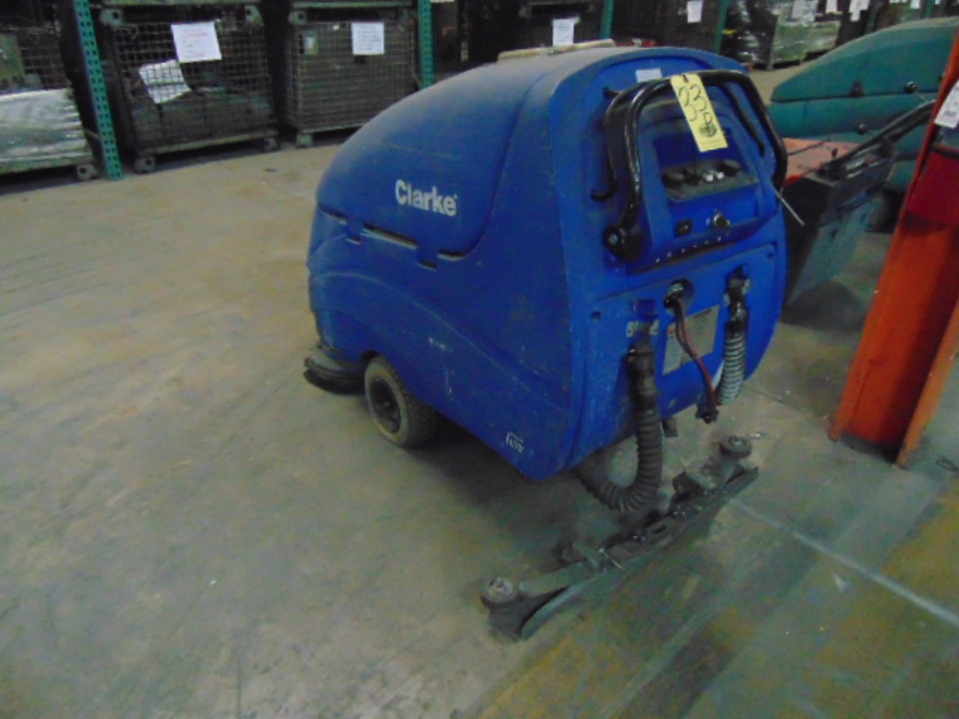 FLOOR SCRUBBER, CLARK ONCORE L28, battery pwrd. (out of service)