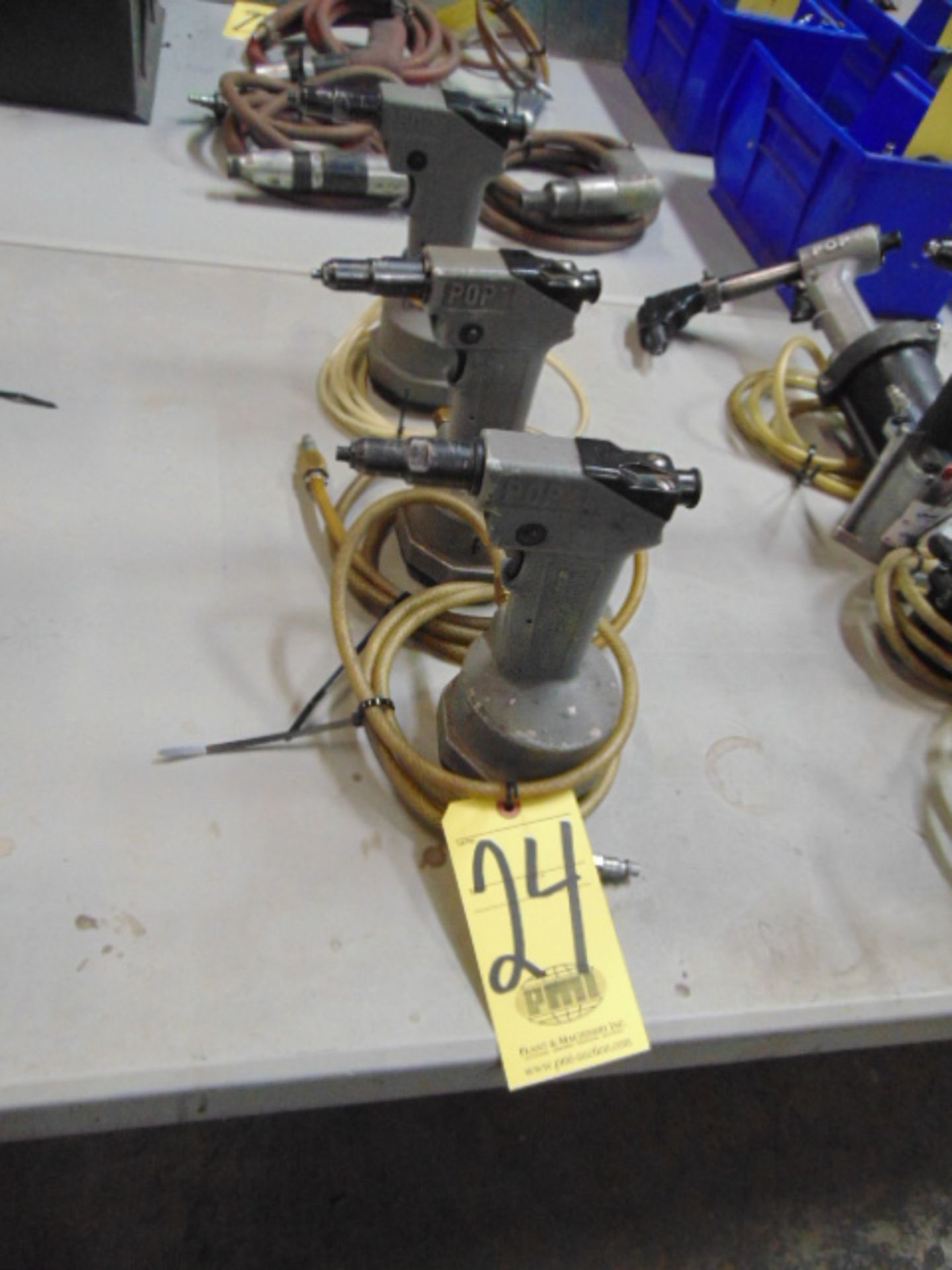 LOT OF PNEUMATIC RIVET GUNS (3)