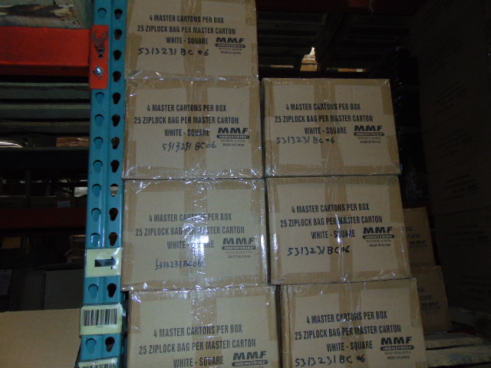 LOT CONTENTS OF PALLET RACKING SECTIONS (23) : steel parts, 3 x 5 followers, plastic hooks, - Image 10 of 43