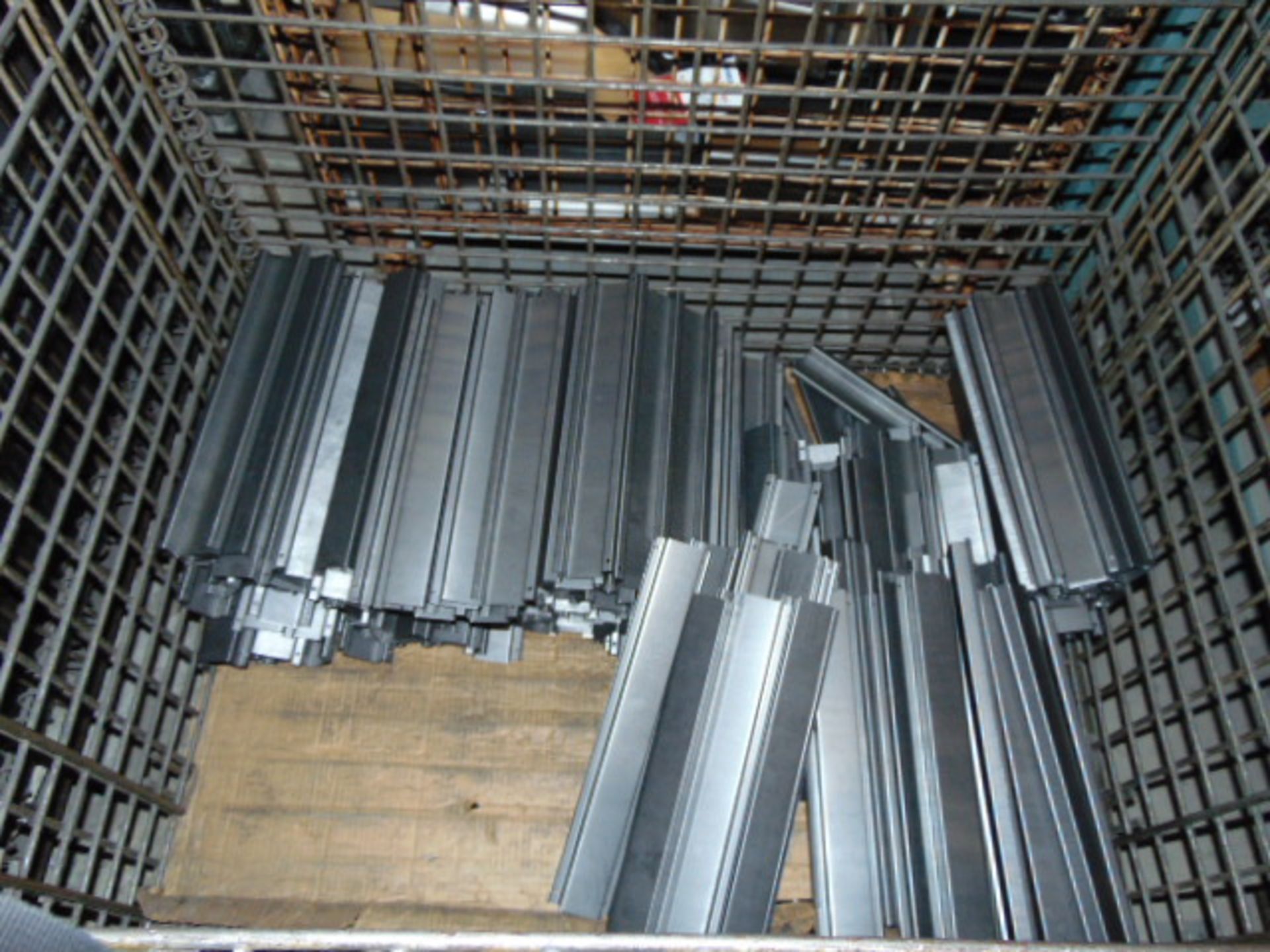 LOT CONSISTING OF: assorted steel in process parts, wire baskets & cardboard (no dies or racks) ( - Image 30 of 39