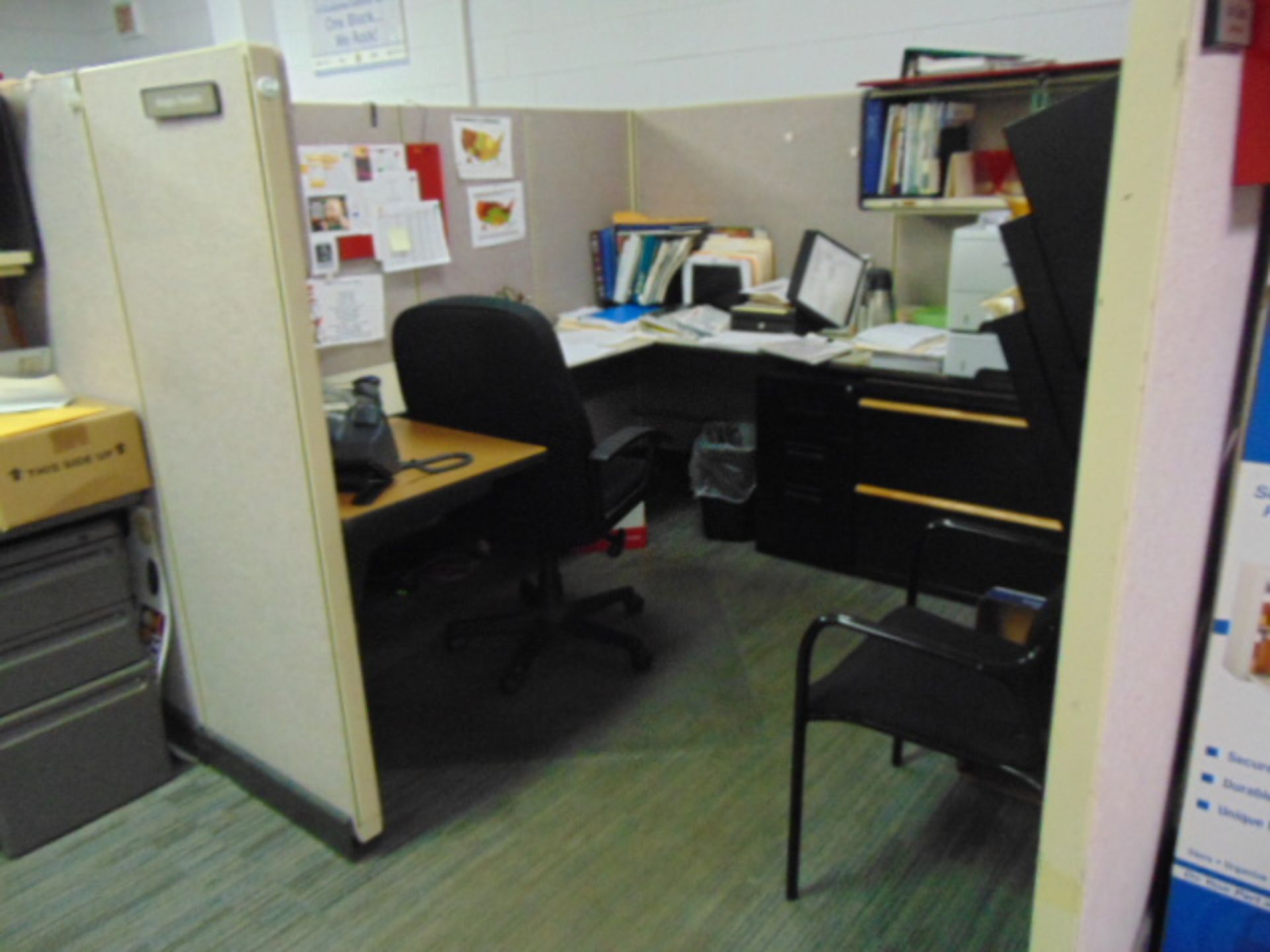 LOT OF OFFICE CUBICLES: total of (11) work stations (no paperwork or computers) - Image 6 of 14