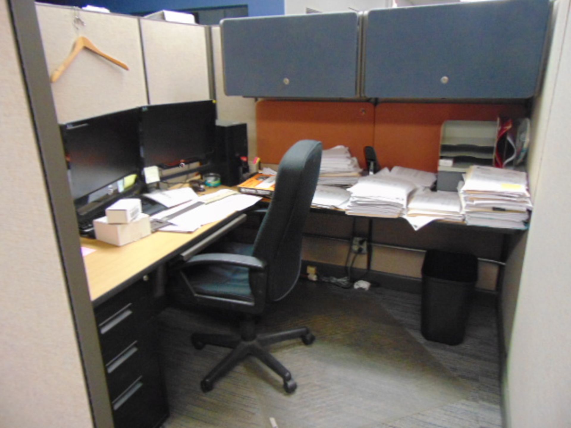 LOT OF OFFICE CUBICLES: total of (8) work stations, w/ (8) file cabinets (no paperwork or - Image 4 of 11