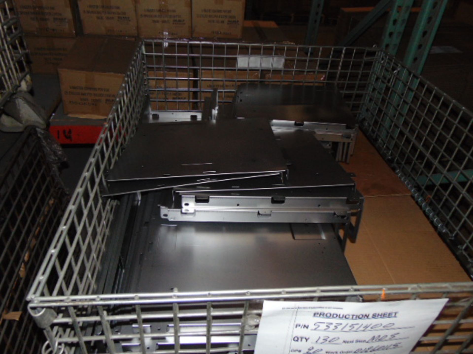 LOT CONTENTS OF PALLET RACKING SECTIONS (23) : steel parts, 3 x 5 followers, plastic hooks, - Image 37 of 43