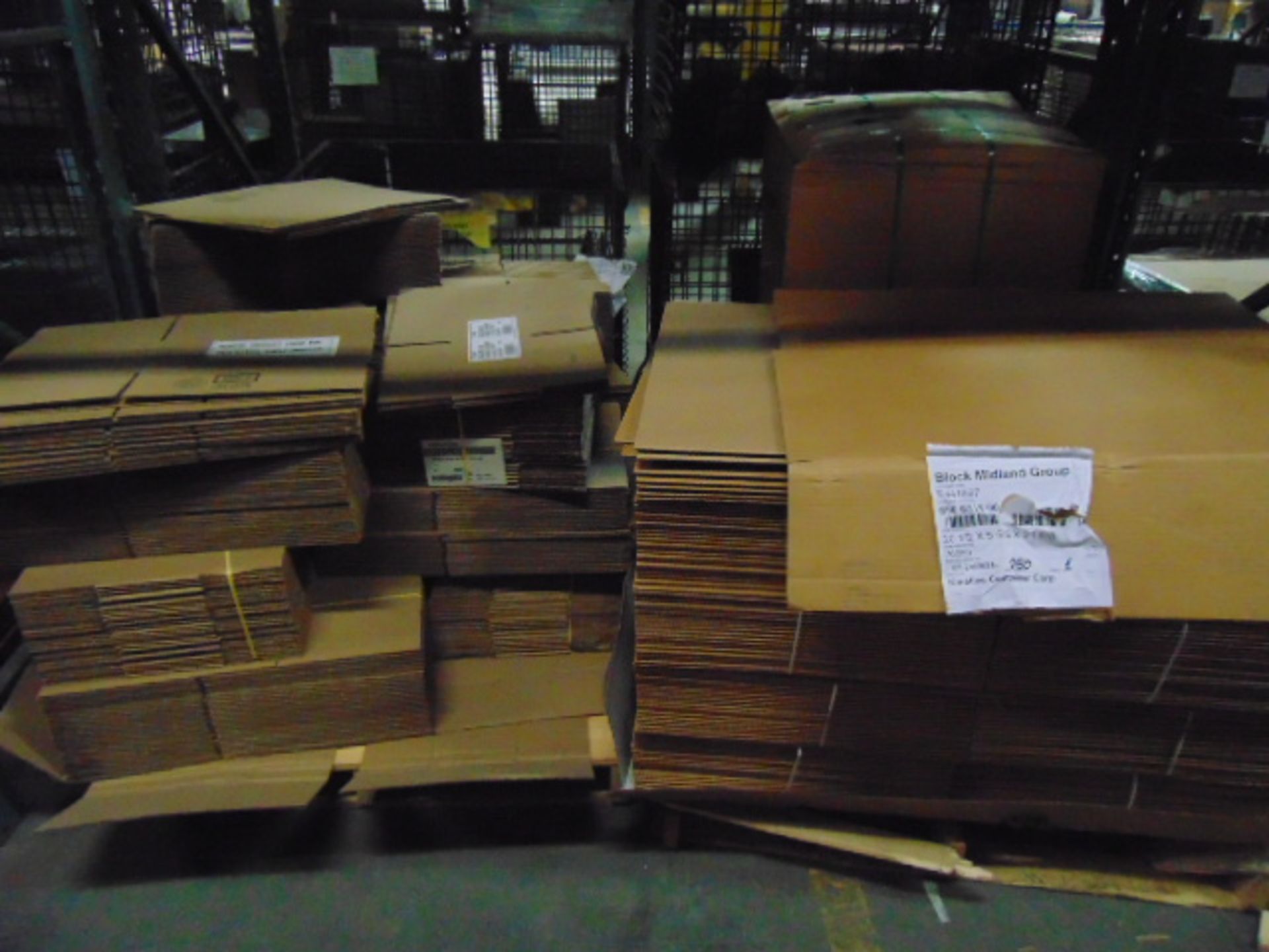 LOT CONTENTS OF PALLET RACKING SECTIONS (24) : steel parts, cardboard boxes (no powder coat or - Image 21 of 26
