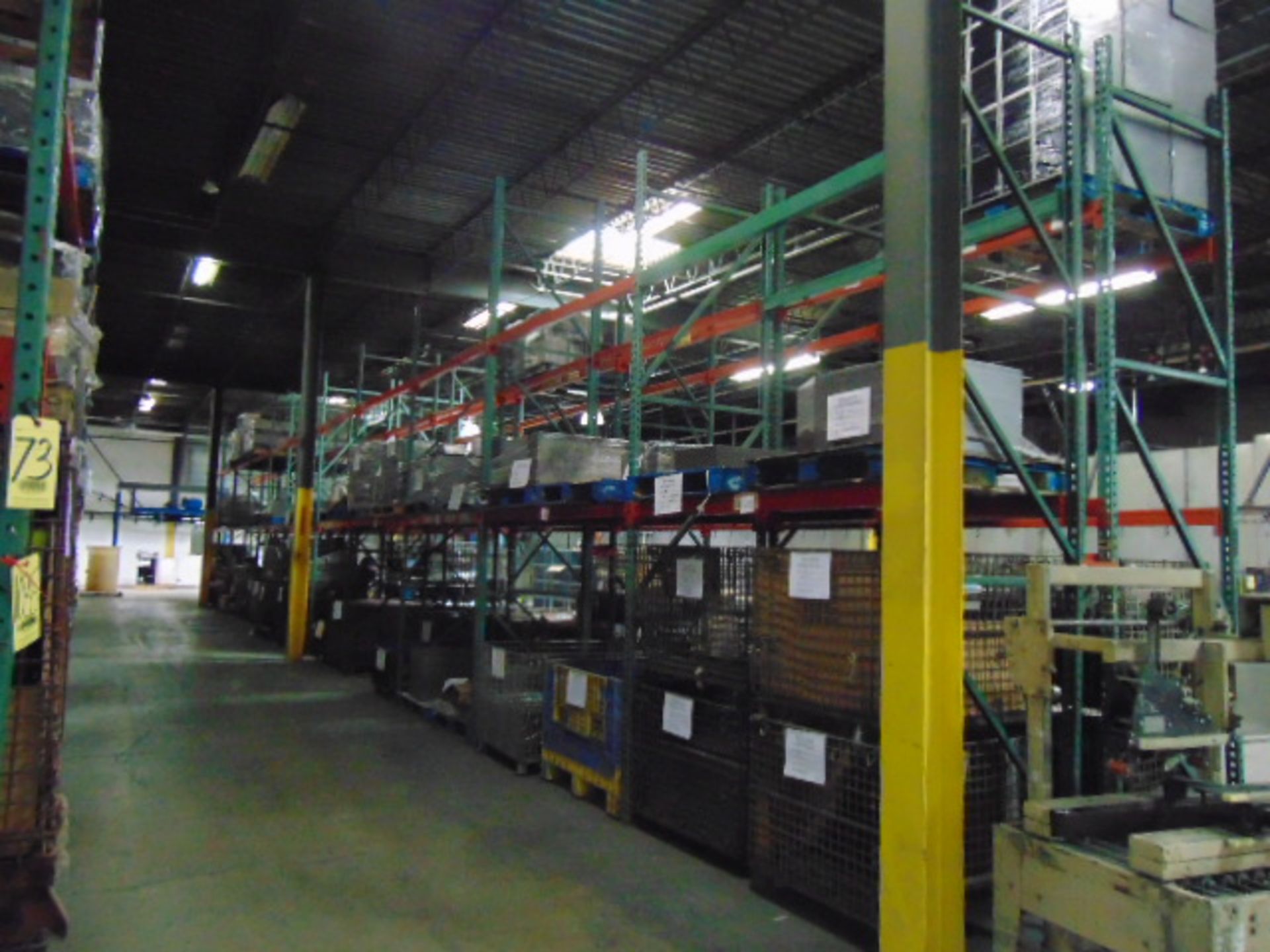 LOT CONTENTS OF PALLET RACKING SECTIONS (22) : steel parts & wire baskets (no racks)