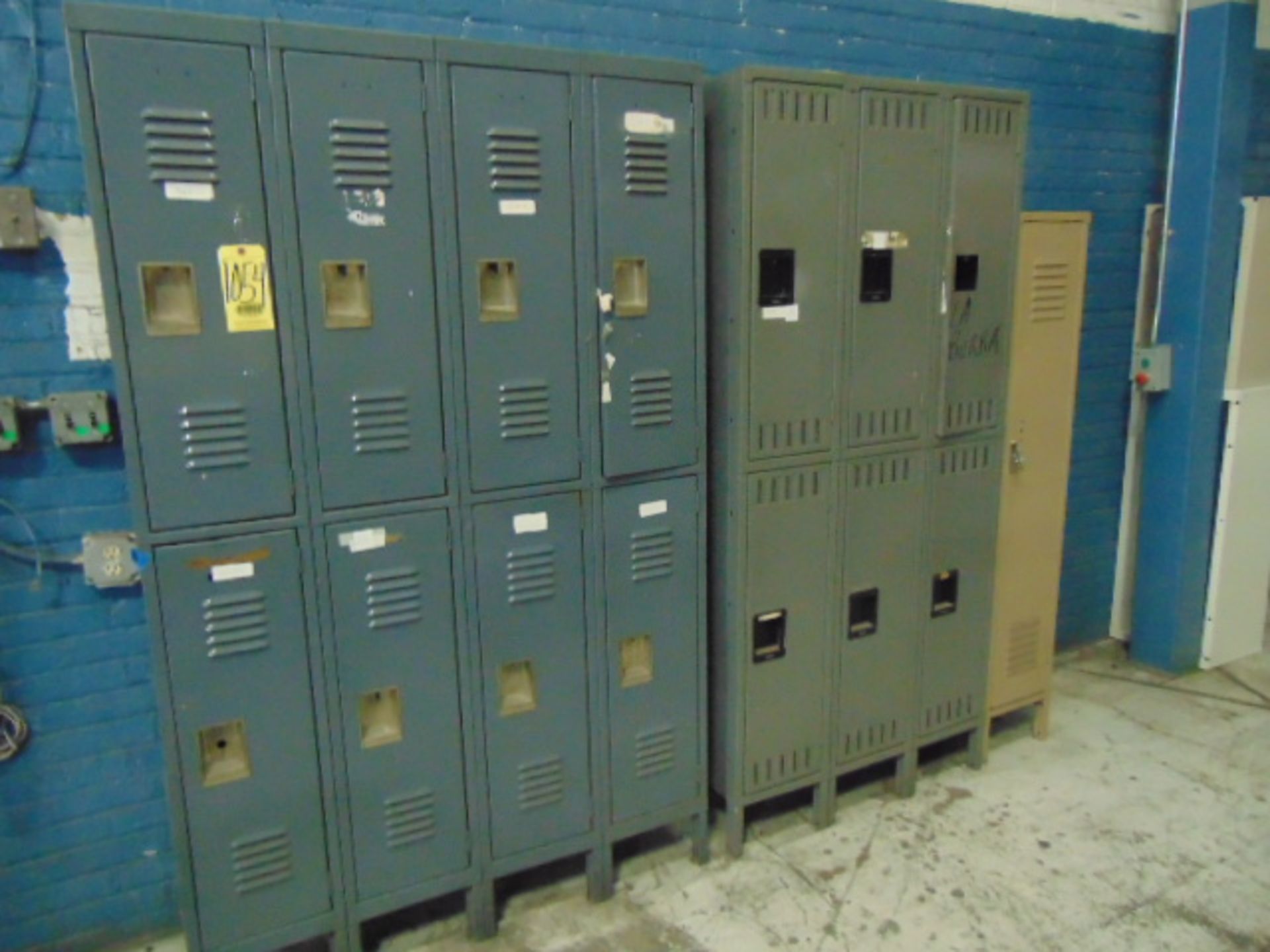 LOT OF LOCKERS