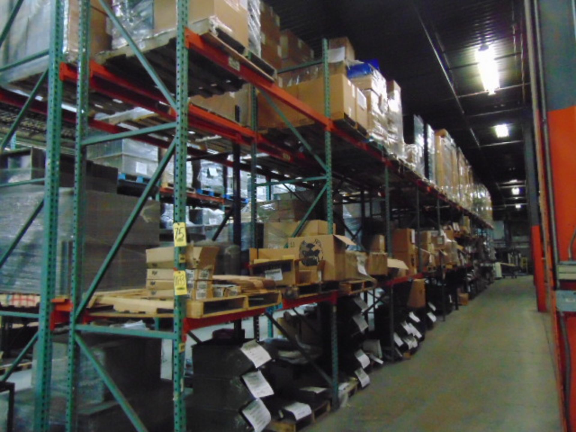 LOT CONTENTS OF PALLET RACKING SECTIONS (24) : steel parts, 3 x 5 followers, plastic hooks,