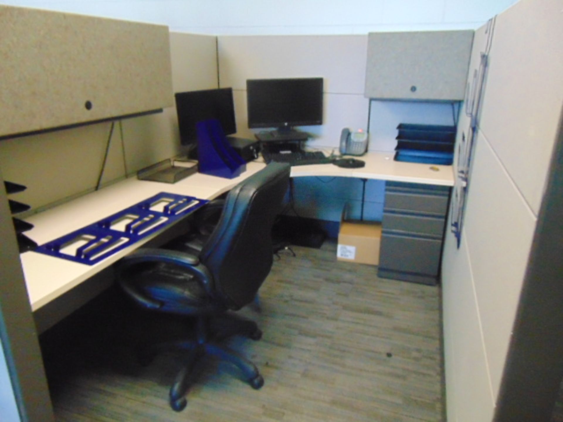 LOT OF OFFICE CUBICLES: total of (9) work stations (no paperwork or computers) - Image 7 of 8