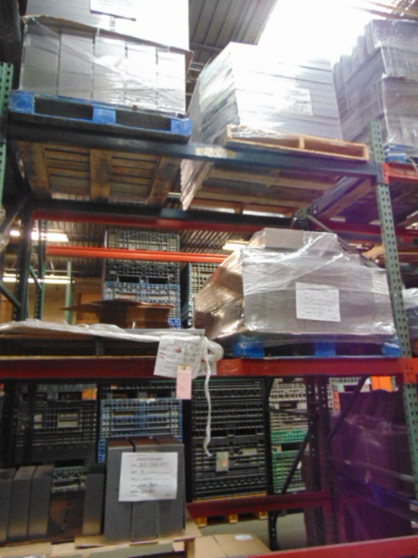LOT CONTENTS OF PALLET RACKING SECTIONS (24) : assorted steel parts & cardboard (no racks) - Image 6 of 21