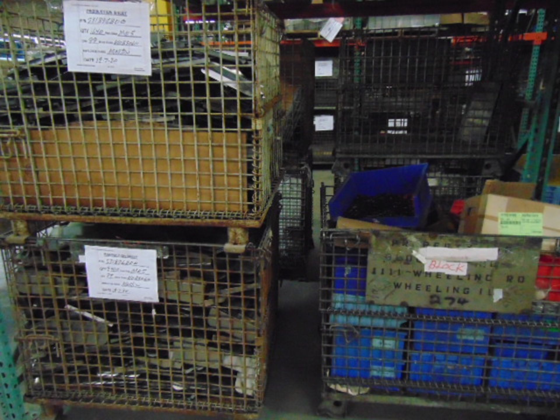 LOT CONTENTS OF PALLET RACKING SECTIONS (22) : steel parts & wire baskets (no racks) - Image 30 of 31