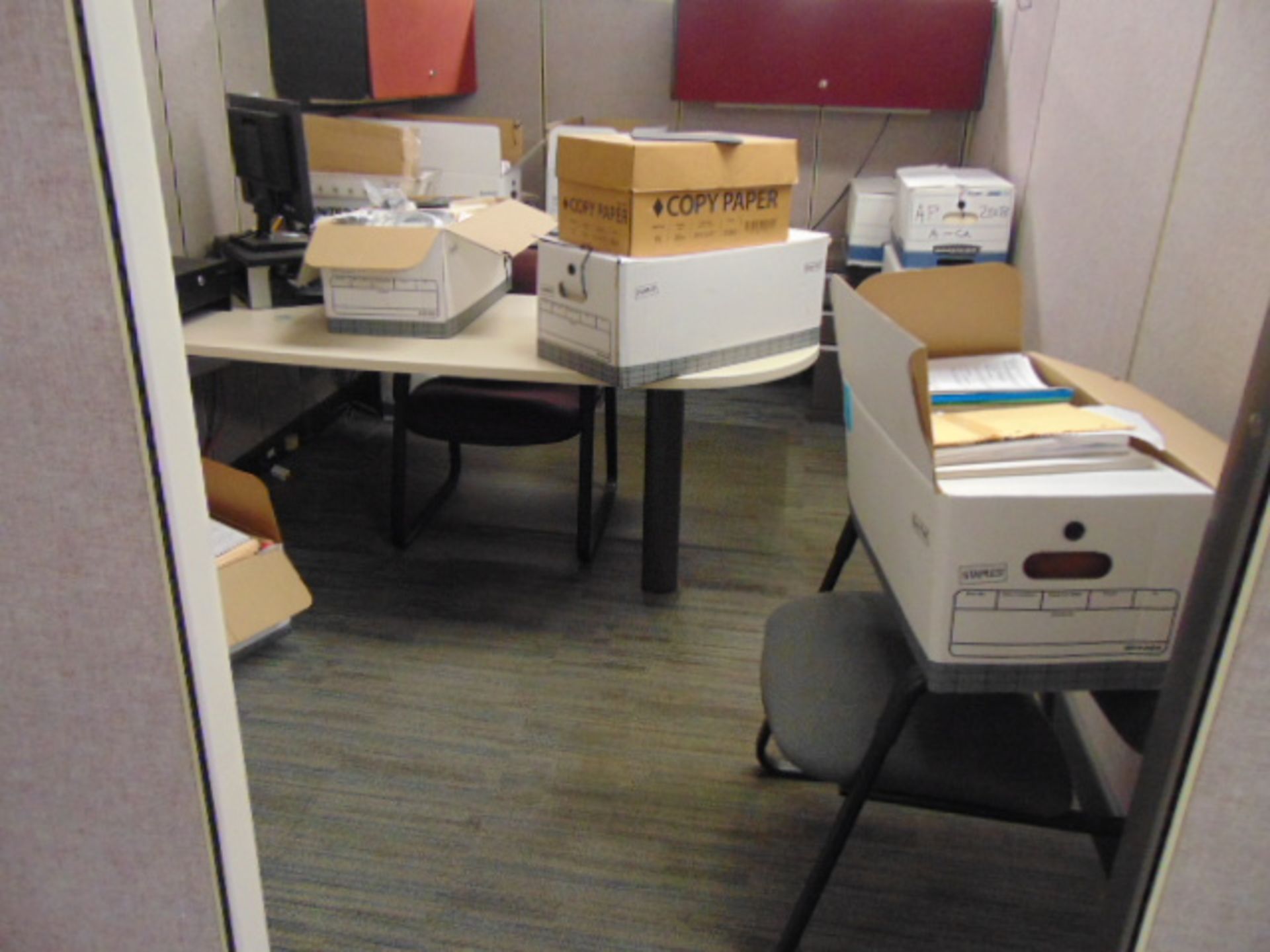 LOT OF OFFICE CUBICLES: total of (8) work stations, w/ (8) file cabinets (no paperwork or - Image 11 of 11