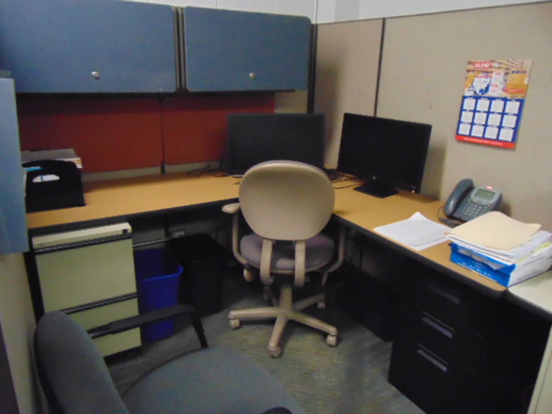 LOT OF OFFICE CUBICLES: total of (8) work stations, w/ (8) file cabinets (no paperwork or - Image 6 of 11