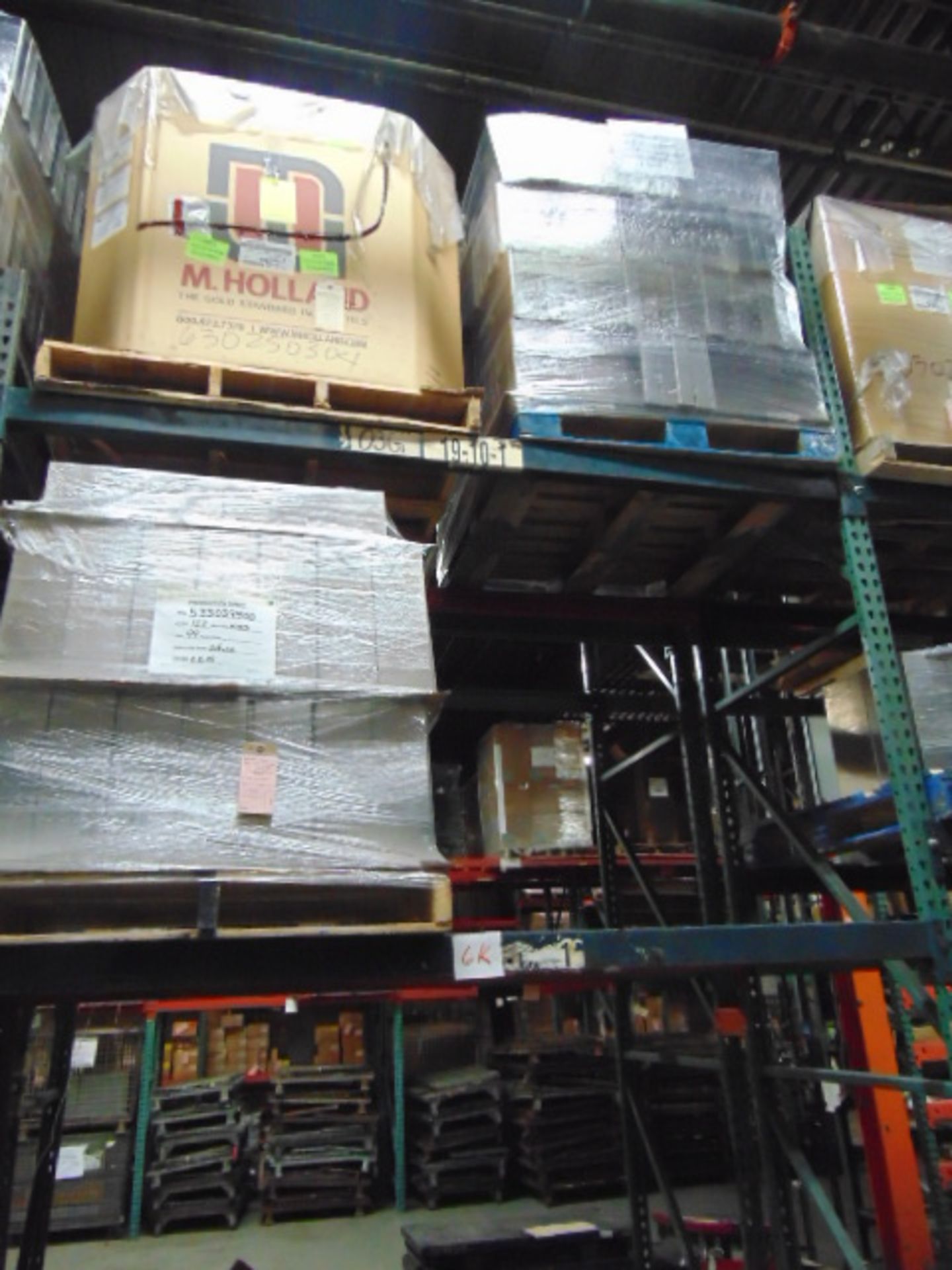 LOT CONTENTS OF PALLET RACKING SECTIONS (24) : assorted steel parts & cardboard (no racks) - Image 11 of 21