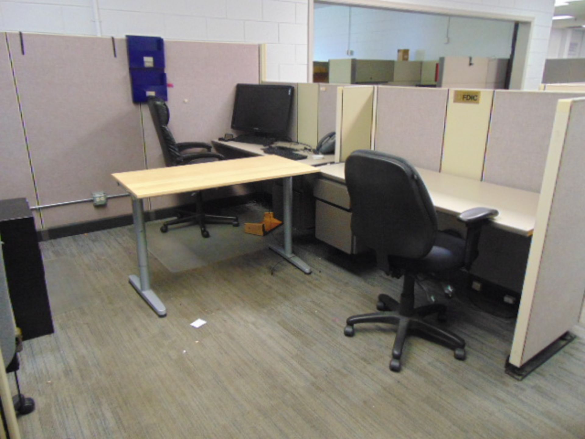 LOT OF OFFICE CUBICLES: total of (5) work stations & (2) printers - Image 3 of 6