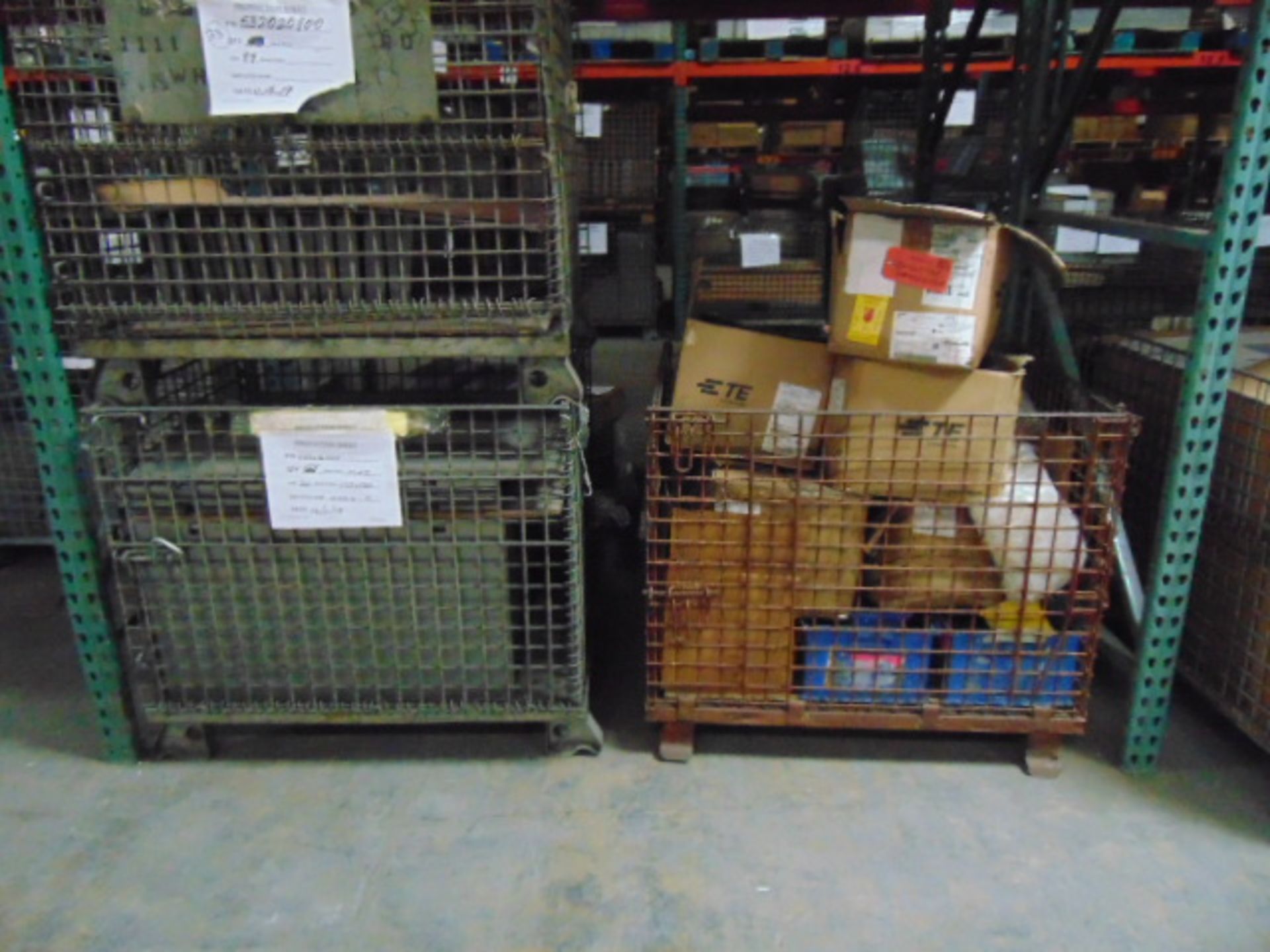 LOT CONTENTS OF PALLET RACKING SECTIONS (22) : steel parts & wire baskets (no racks) - Image 29 of 31