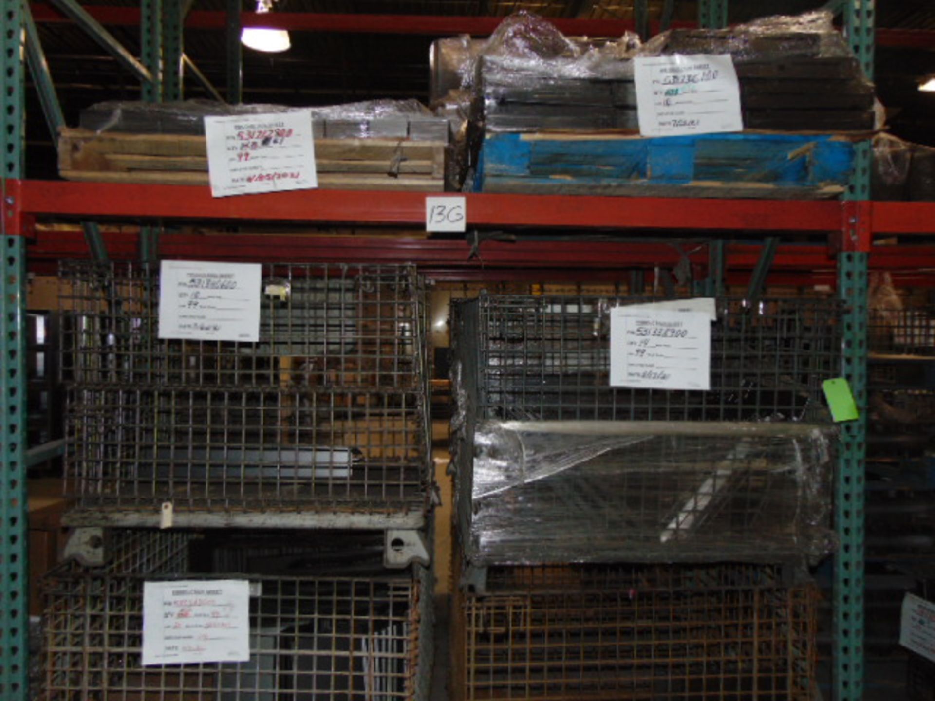 LOT CONTENTS OF PALLET RACKING SECTIONS (22) : steel parts & wire baskets (no racks) - Image 12 of 31