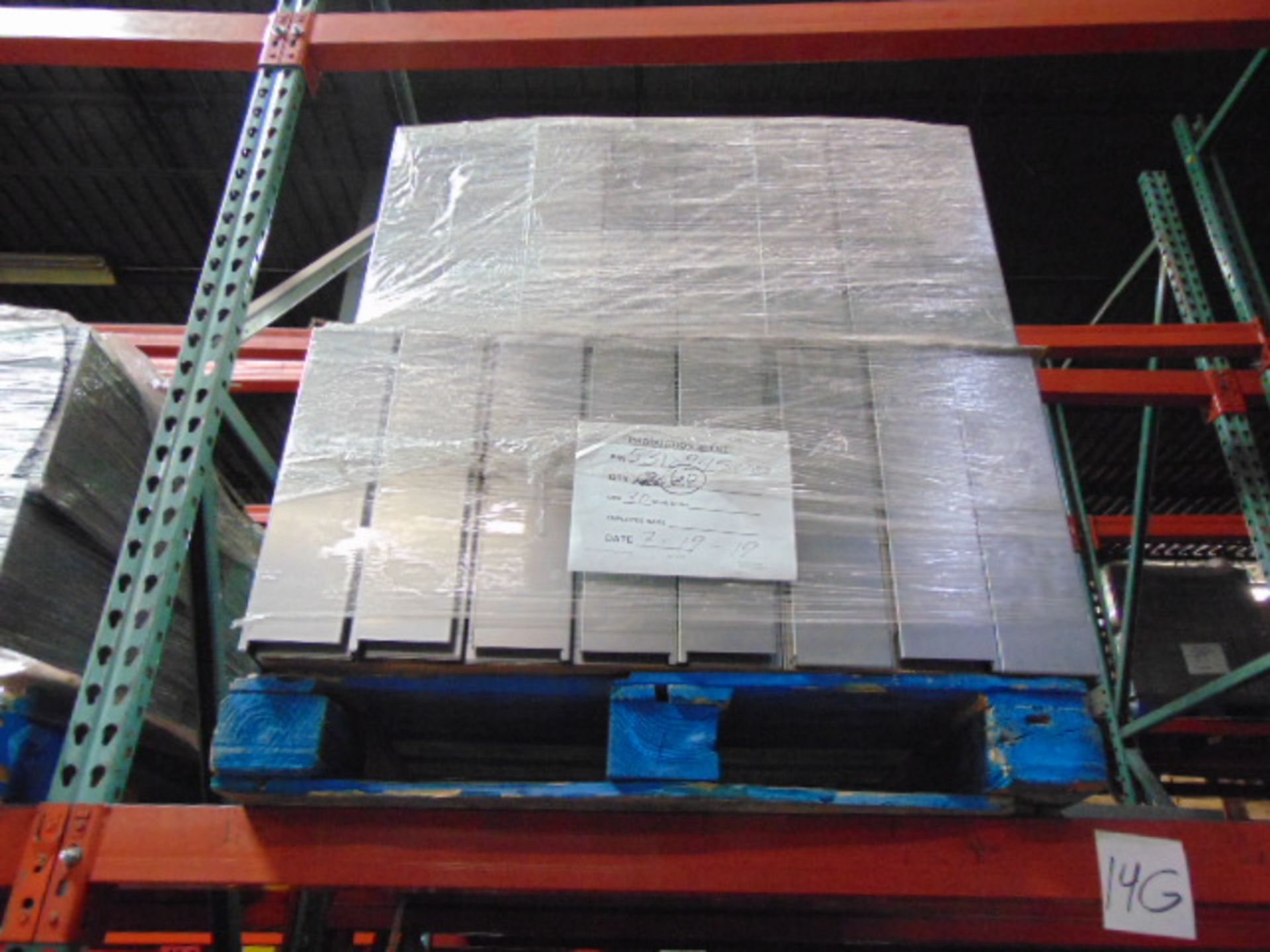 LOT CONTENTS OF PALLET RACKING SECTIONS (22) : steel parts & wire baskets (no racks) - Image 25 of 31