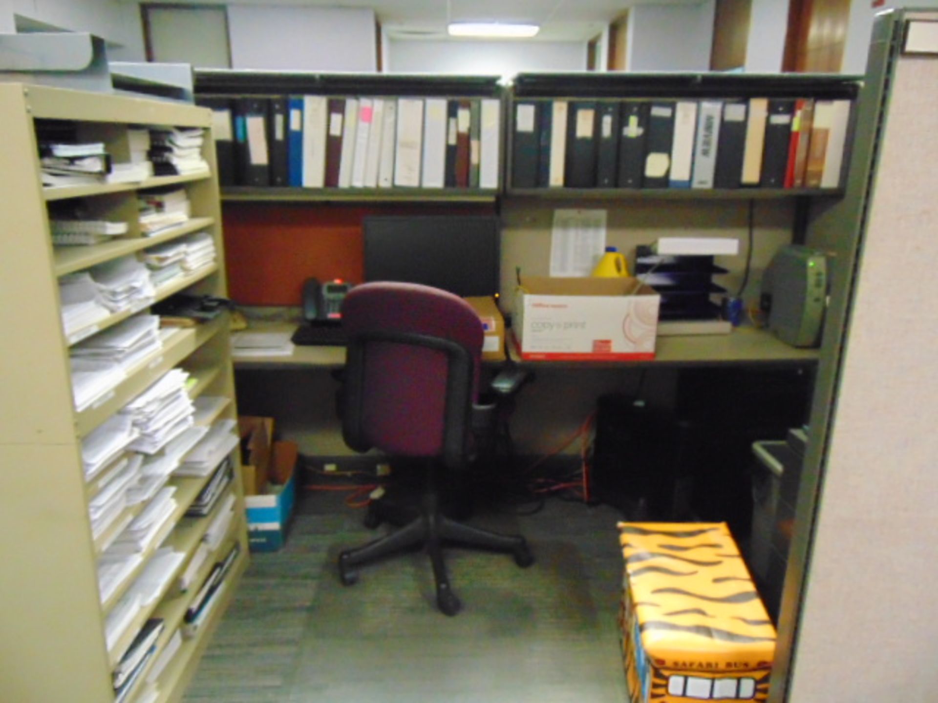 LOT OF OFFICE CUBICLES: total of (6) work stations (no paperwork or computers) - Image 5 of 8