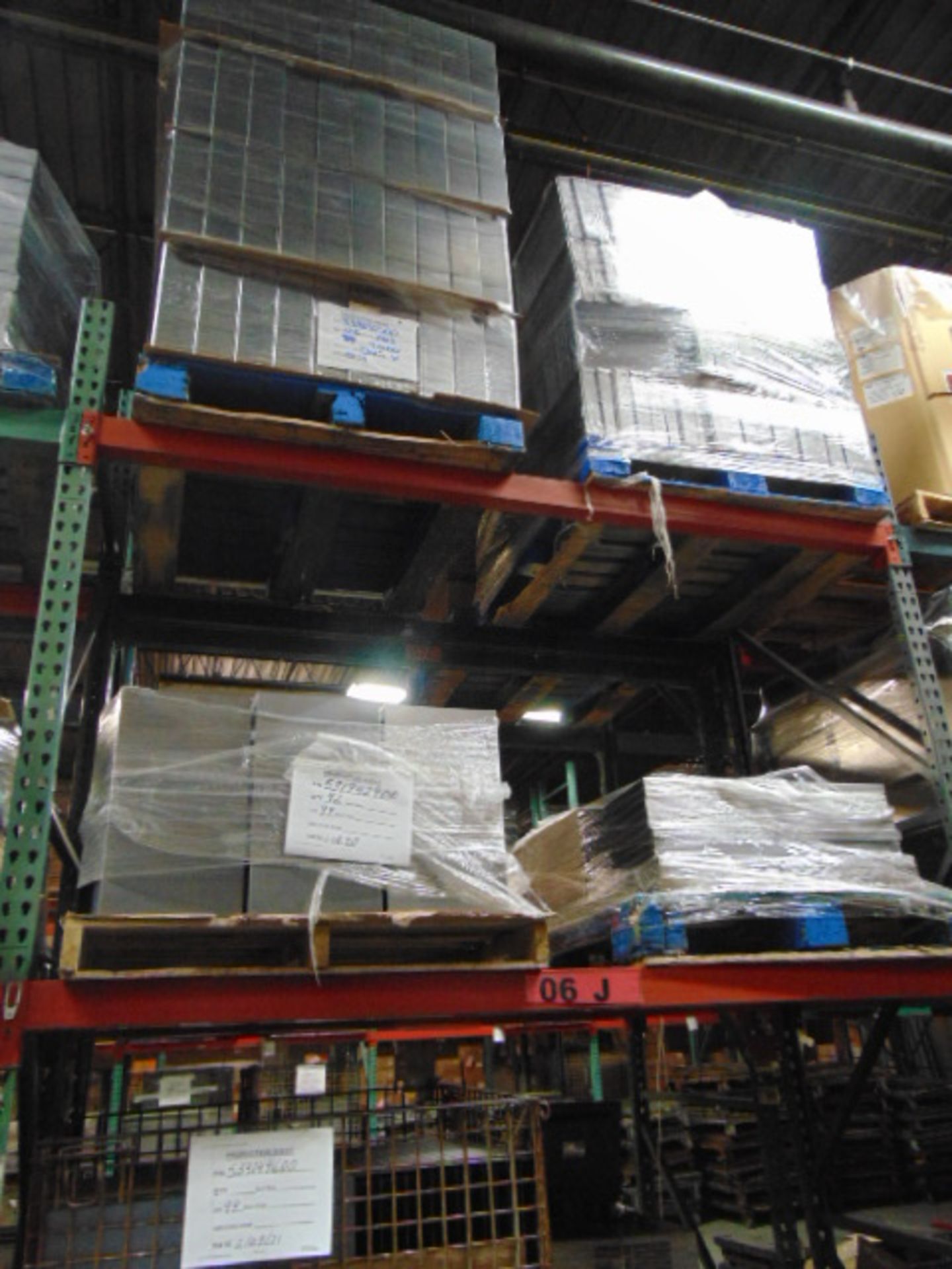 LOT CONTENTS OF PALLET RACKING SECTIONS (24) : assorted steel parts & cardboard (no racks) - Image 10 of 21