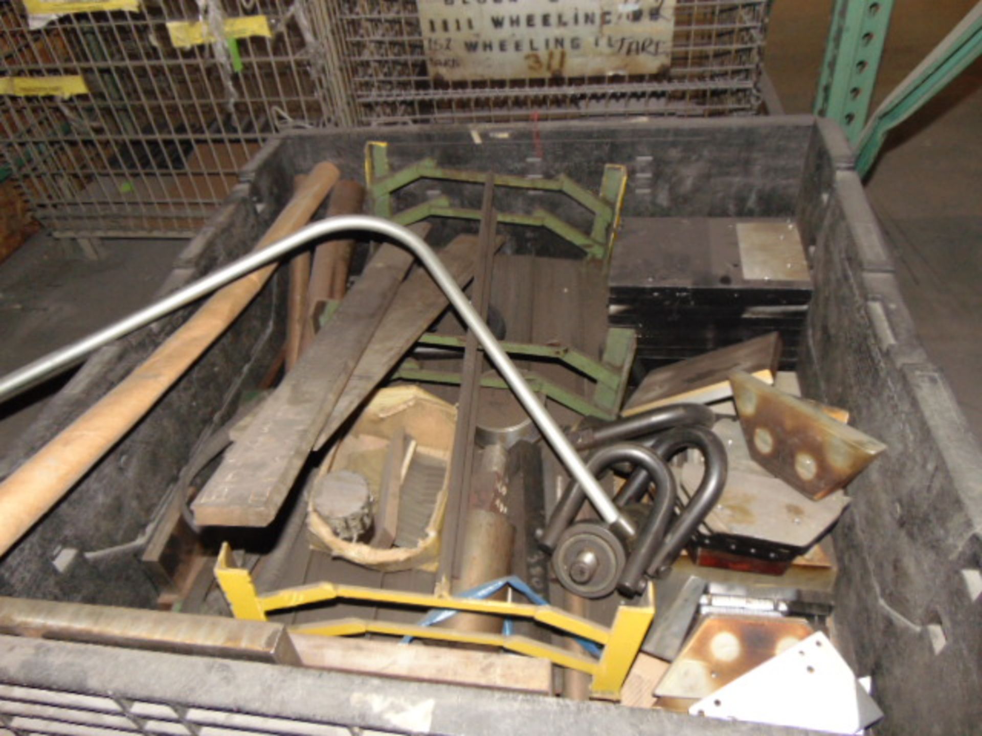 LOT CONTENTS OF PALLET RACKING SECTIONS (24) : assorted steel parts & cardboard (no racks) - Image 16 of 21