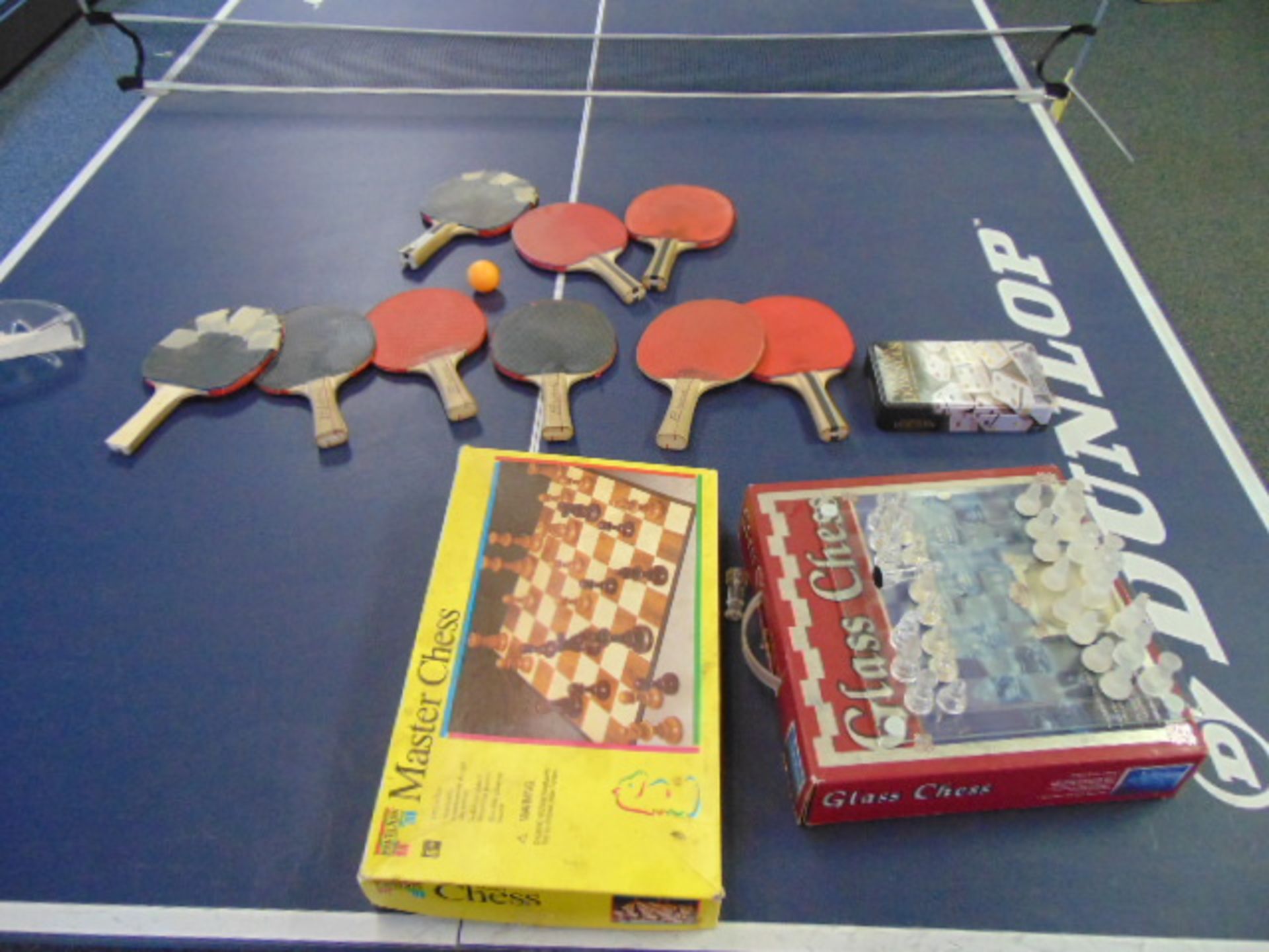 LOT CONSISTING OF: Dunlap ping pong table & assorted games - Image 3 of 3